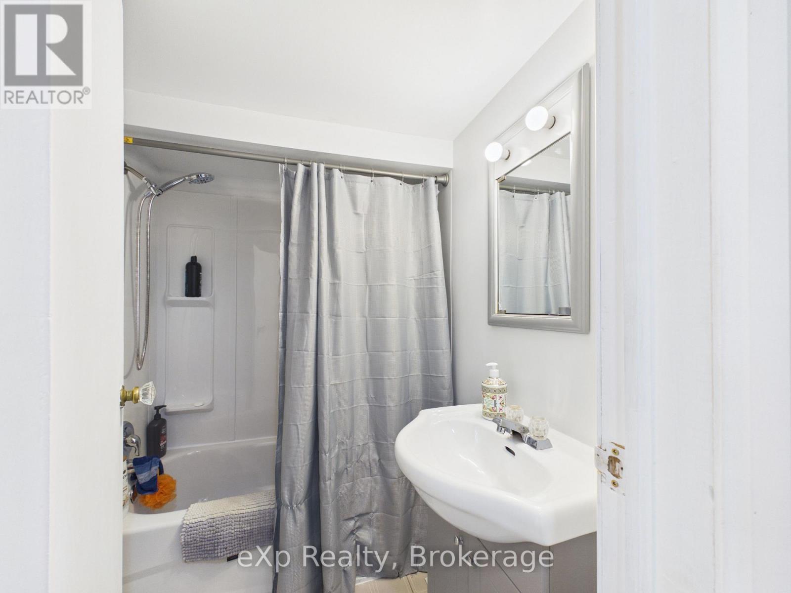 419 COLBORNE STREET - 14