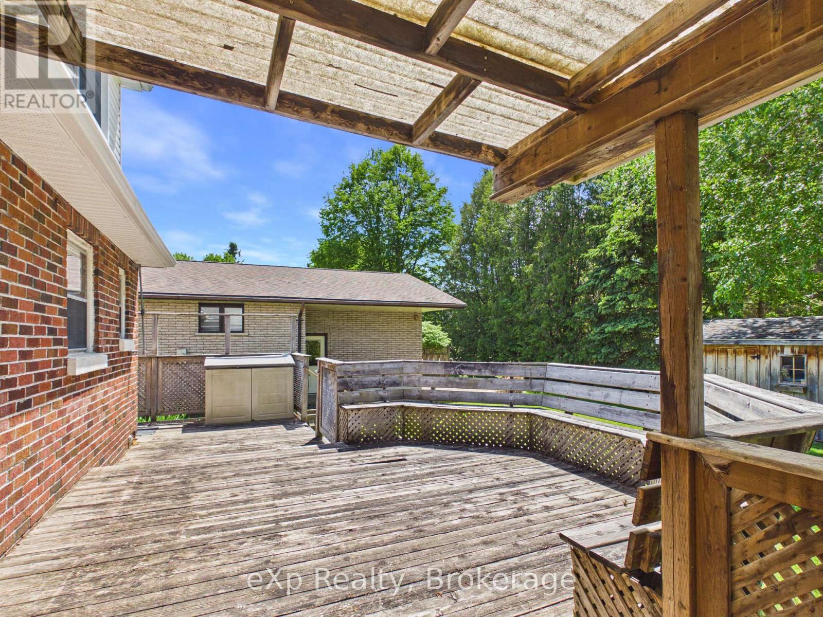 419 COLBORNE STREET - 30
