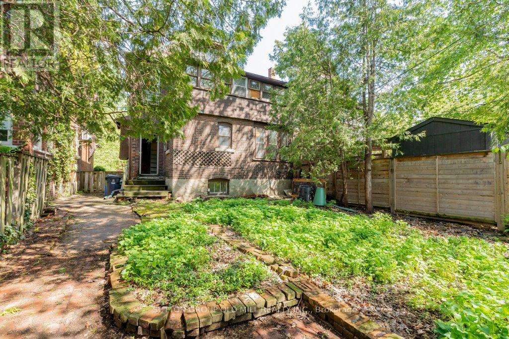 19 BIGGAR AVENUE - 35