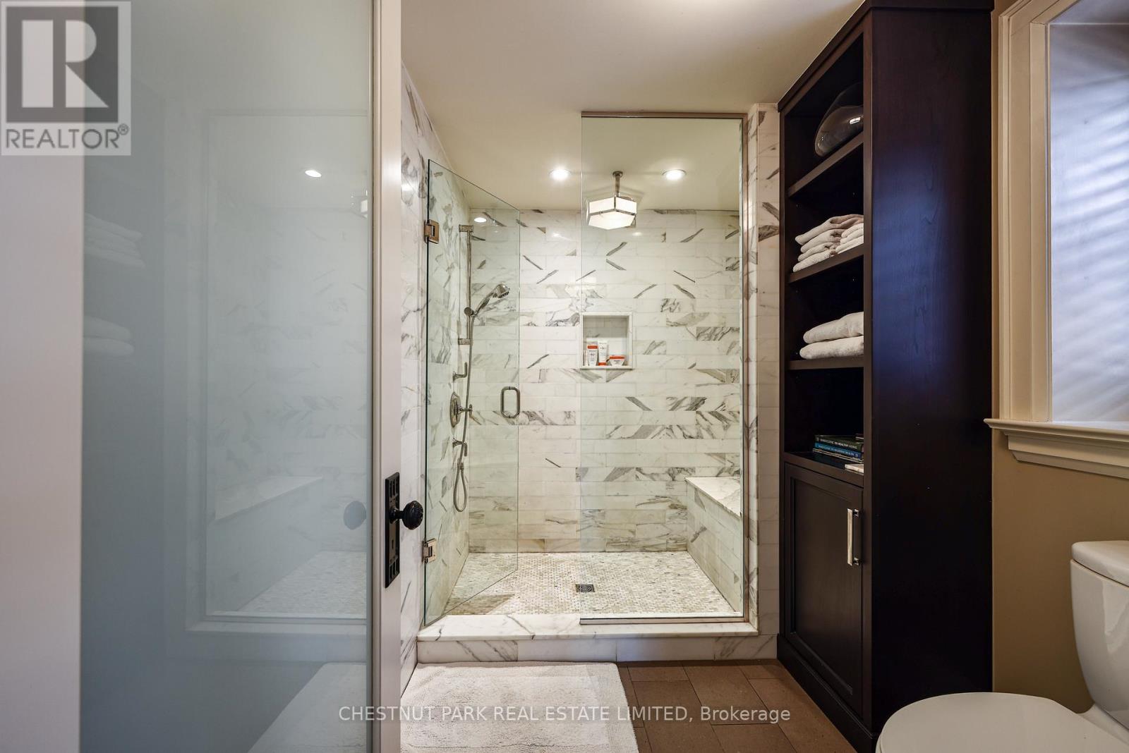 111 GLENVIEW AVENUE - 27