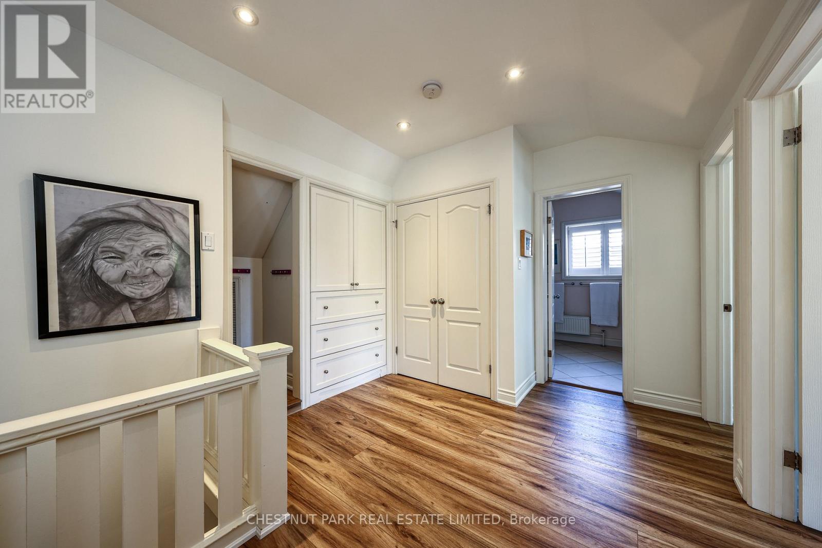 111 GLENVIEW AVENUE - 33