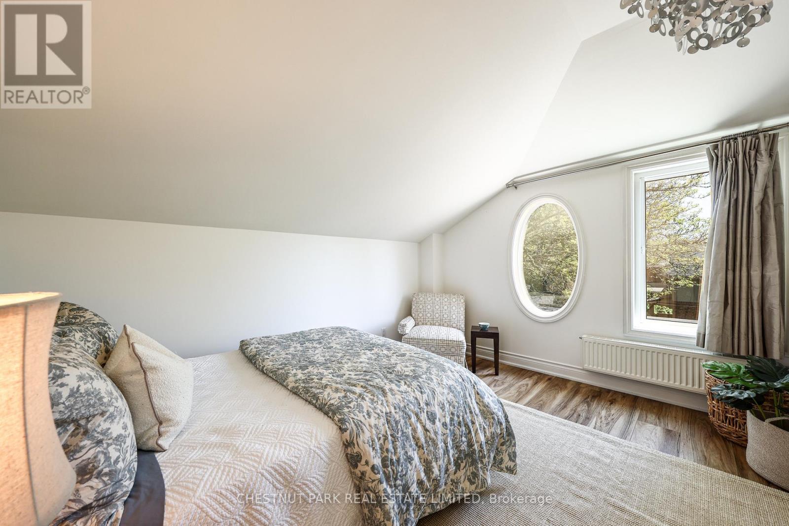111 GLENVIEW AVENUE - 35