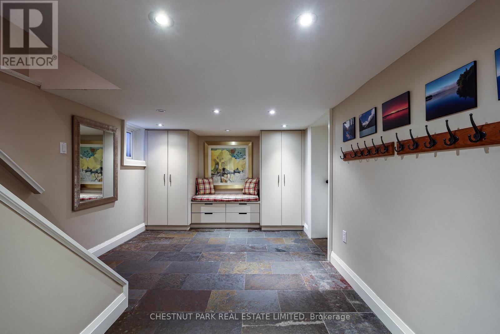 111 GLENVIEW AVENUE - 38