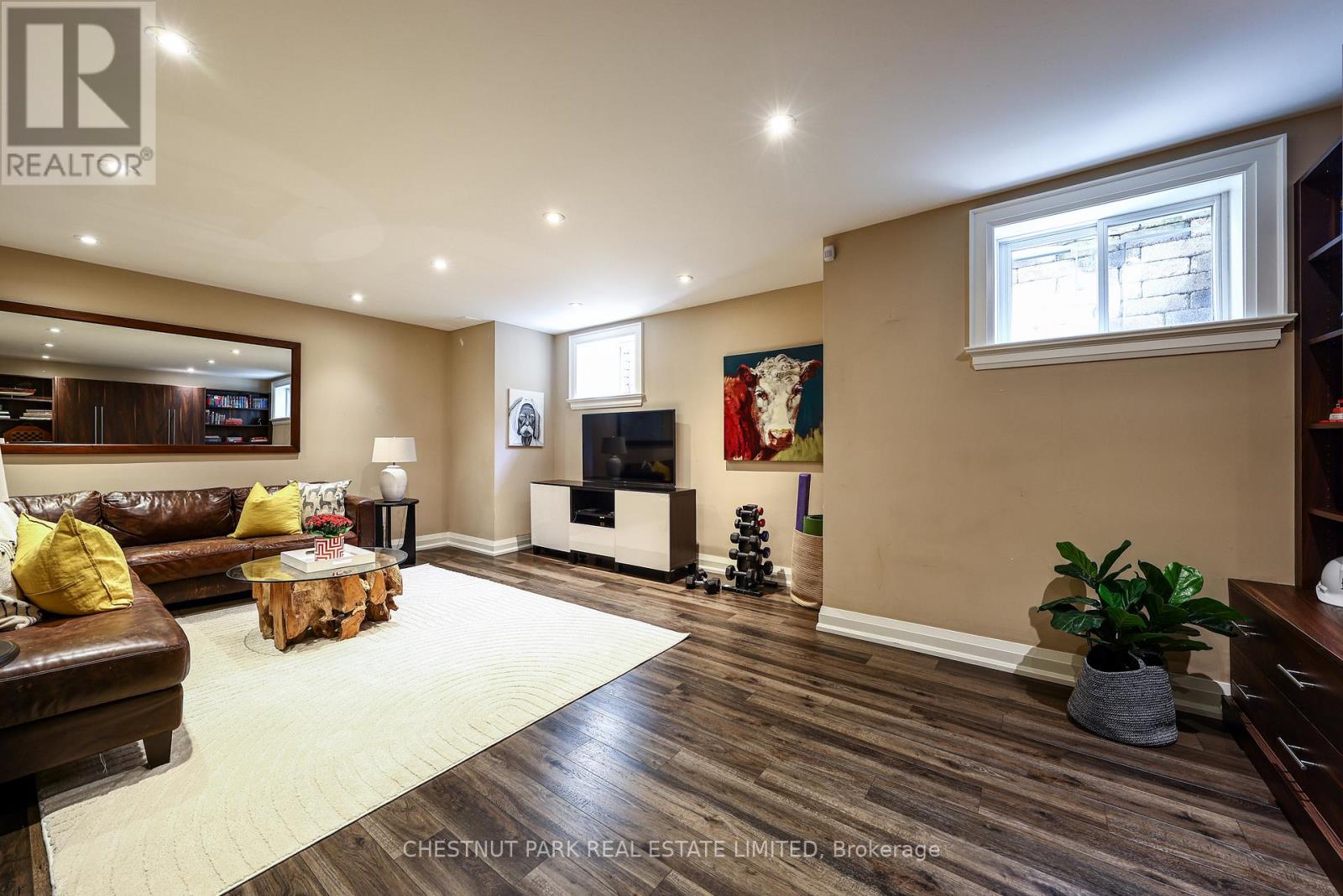111 GLENVIEW AVENUE - 40
