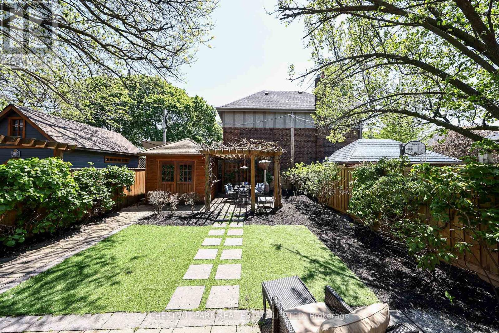111 GLENVIEW AVENUE - 46