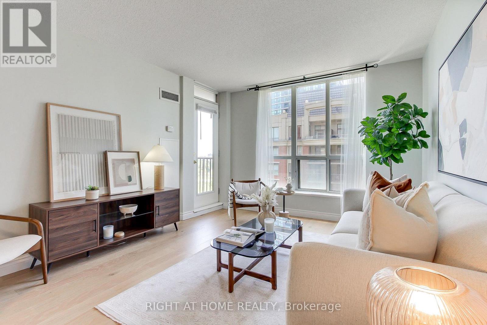 #907 55 HARRISON GARDEN BOULEVARD - Image 2