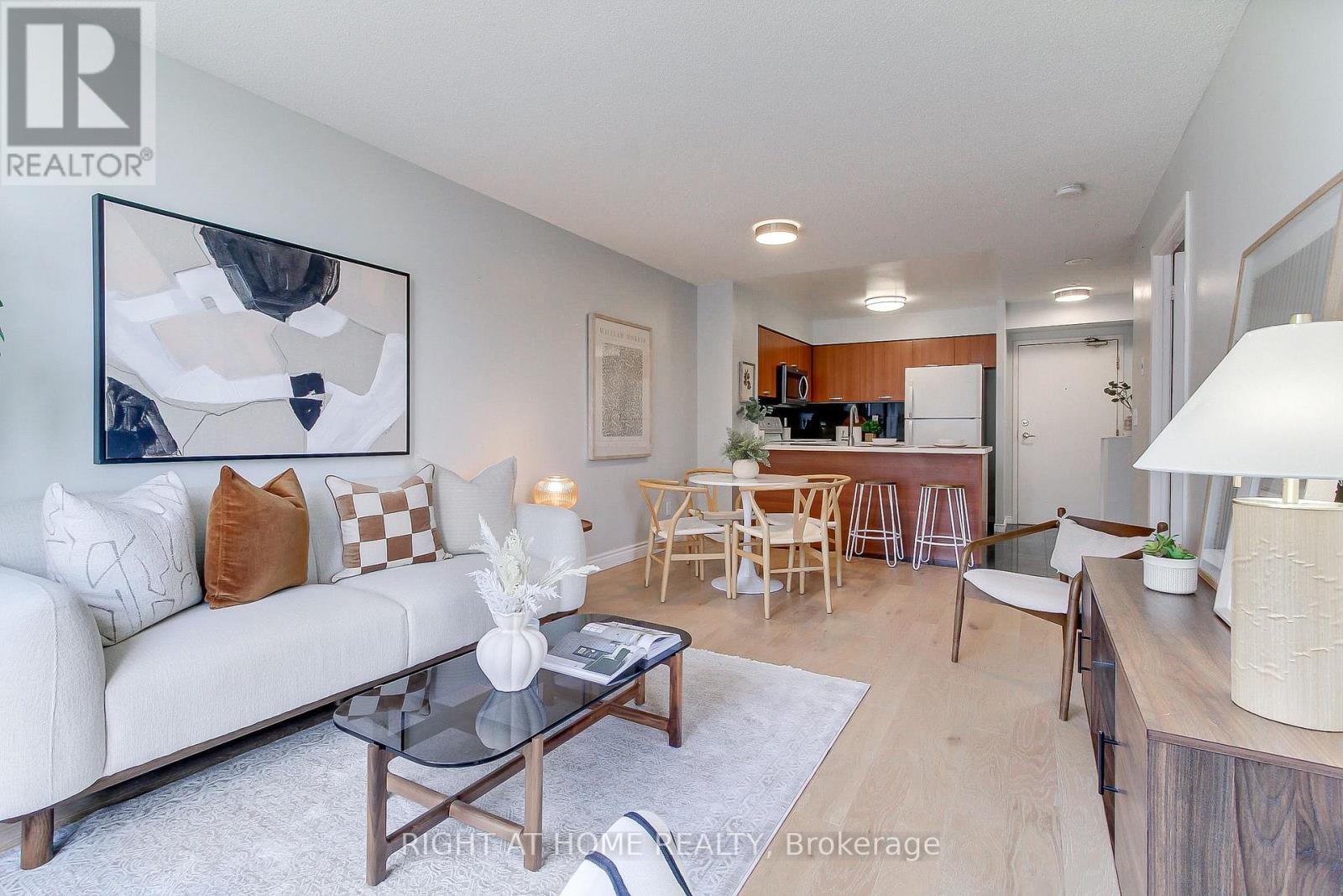#907 55 HARRISON GARDEN BOULEVARD - 4