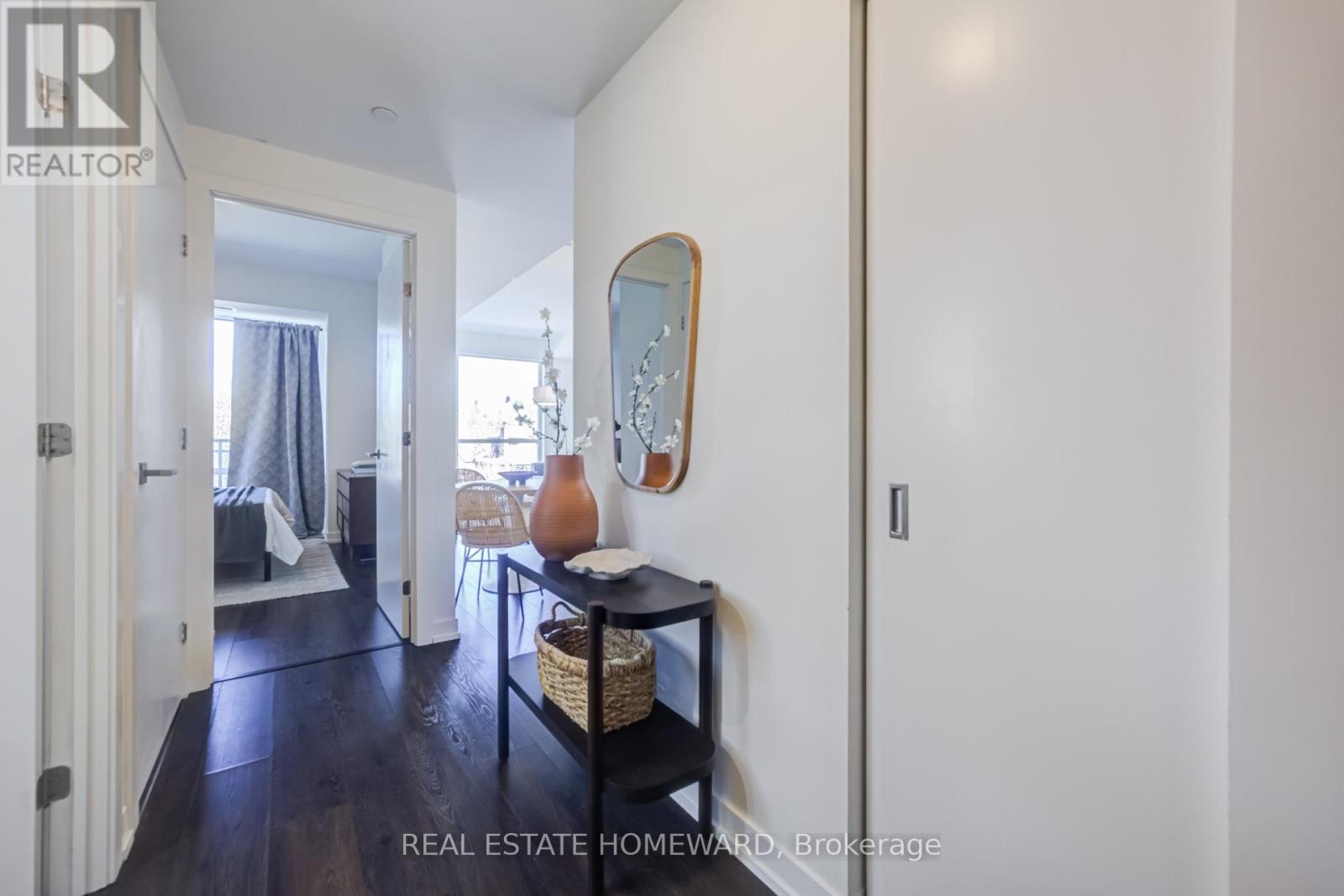 #309 223 ST CLAIR AVENUE W - 4