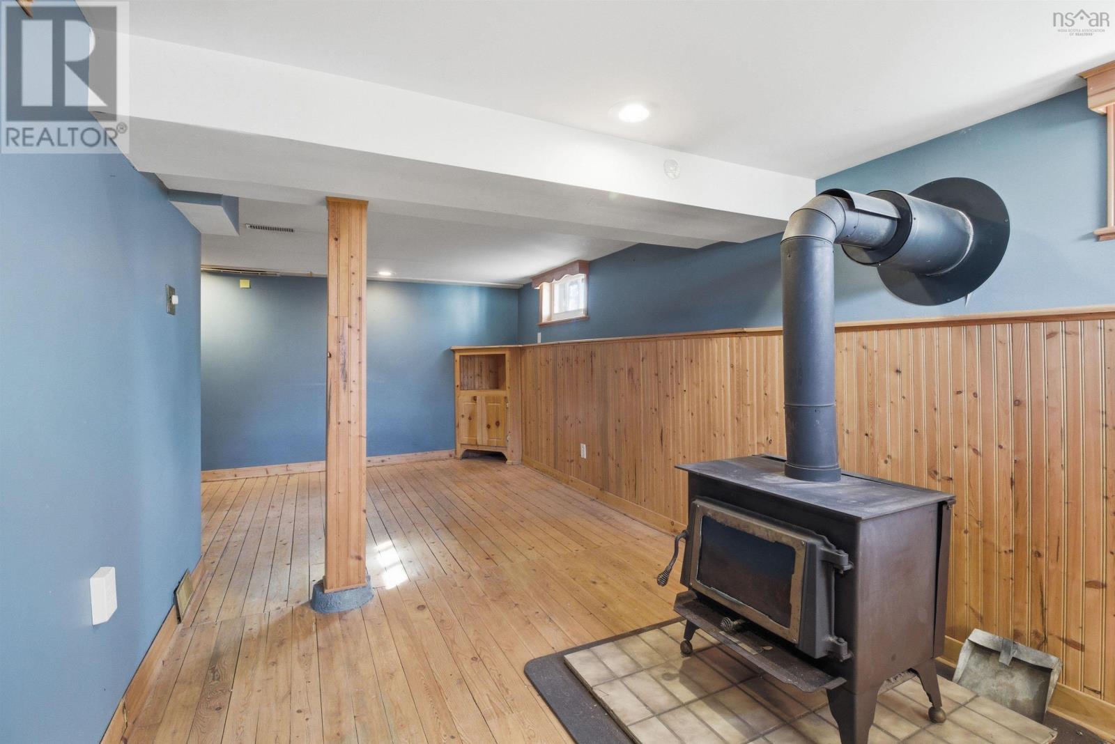 11 Maple Grove Avenue - 22