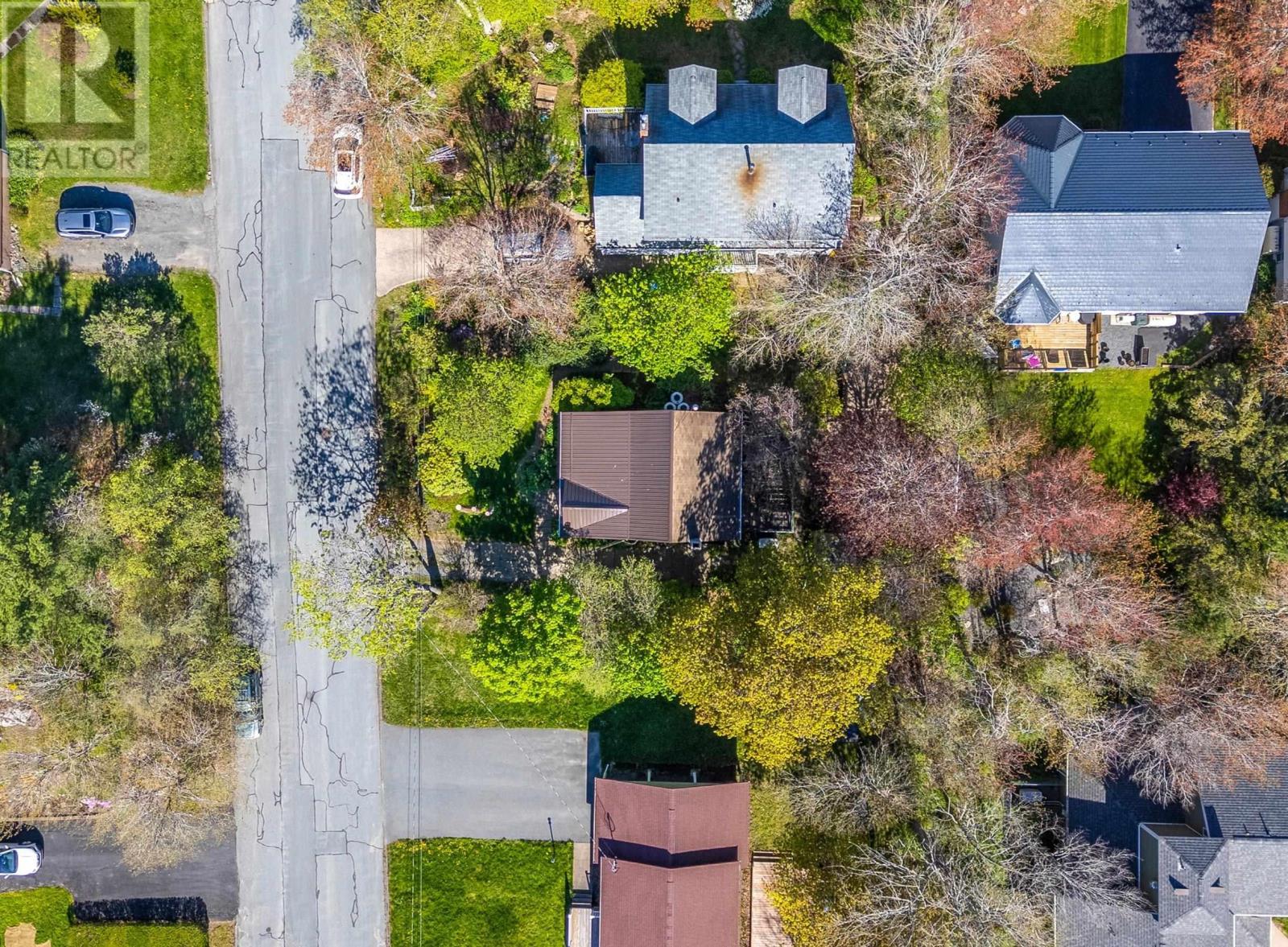 11 Maple Grove Avenue - 33
