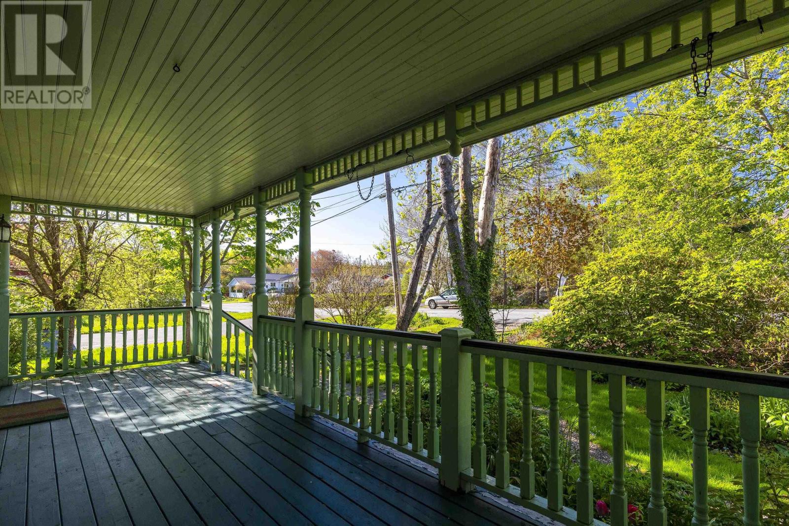 11 Maple Grove Avenue - 4