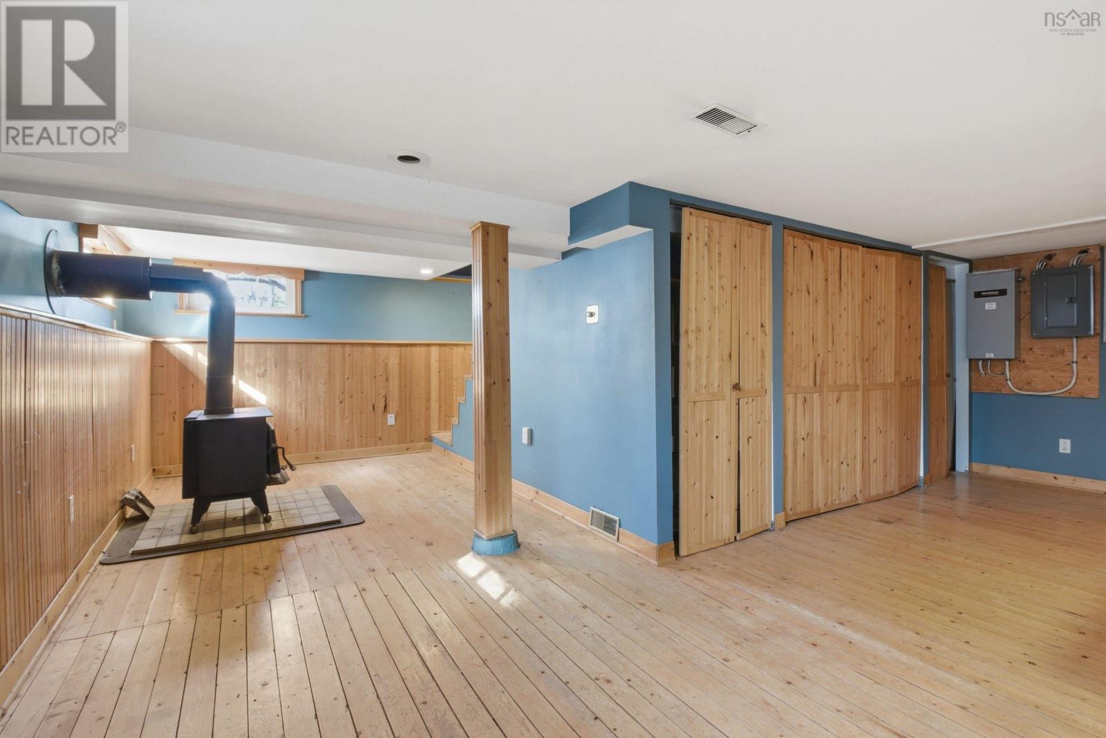 11 Maple Grove Avenue - 23