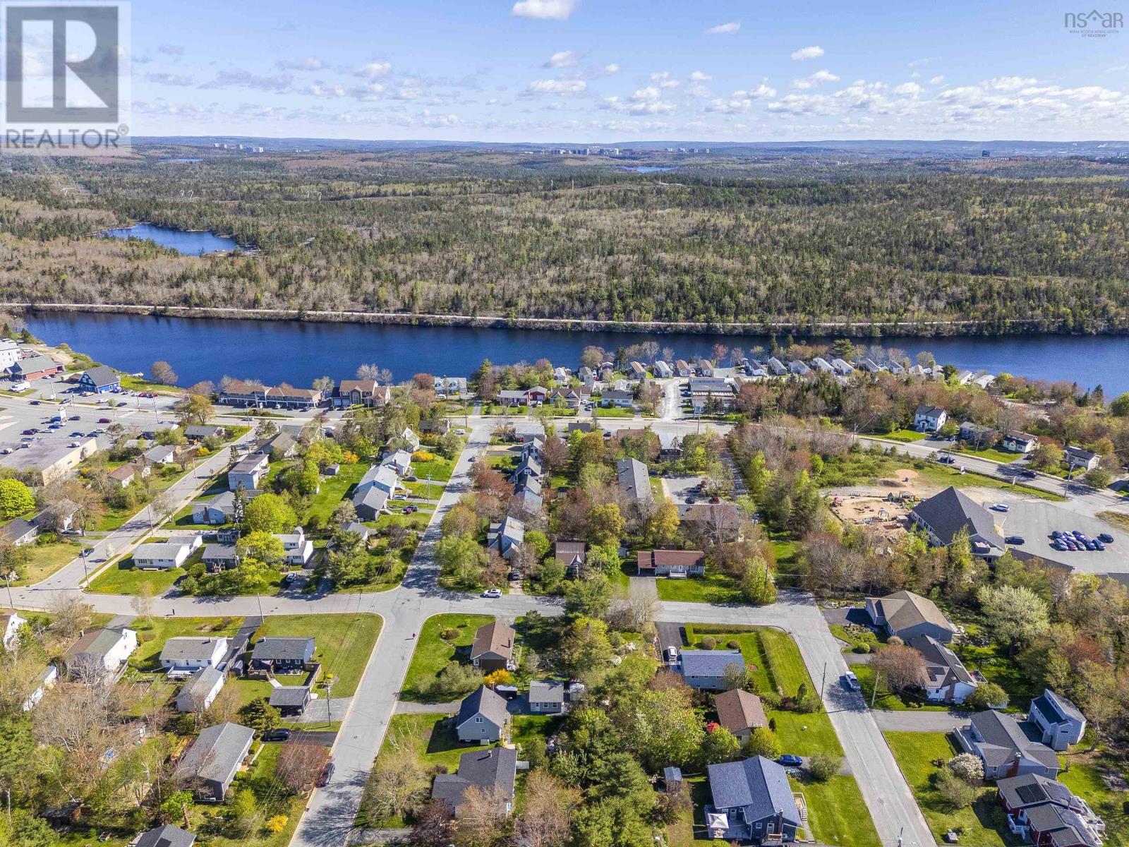 11 Maple Grove Avenue - 34