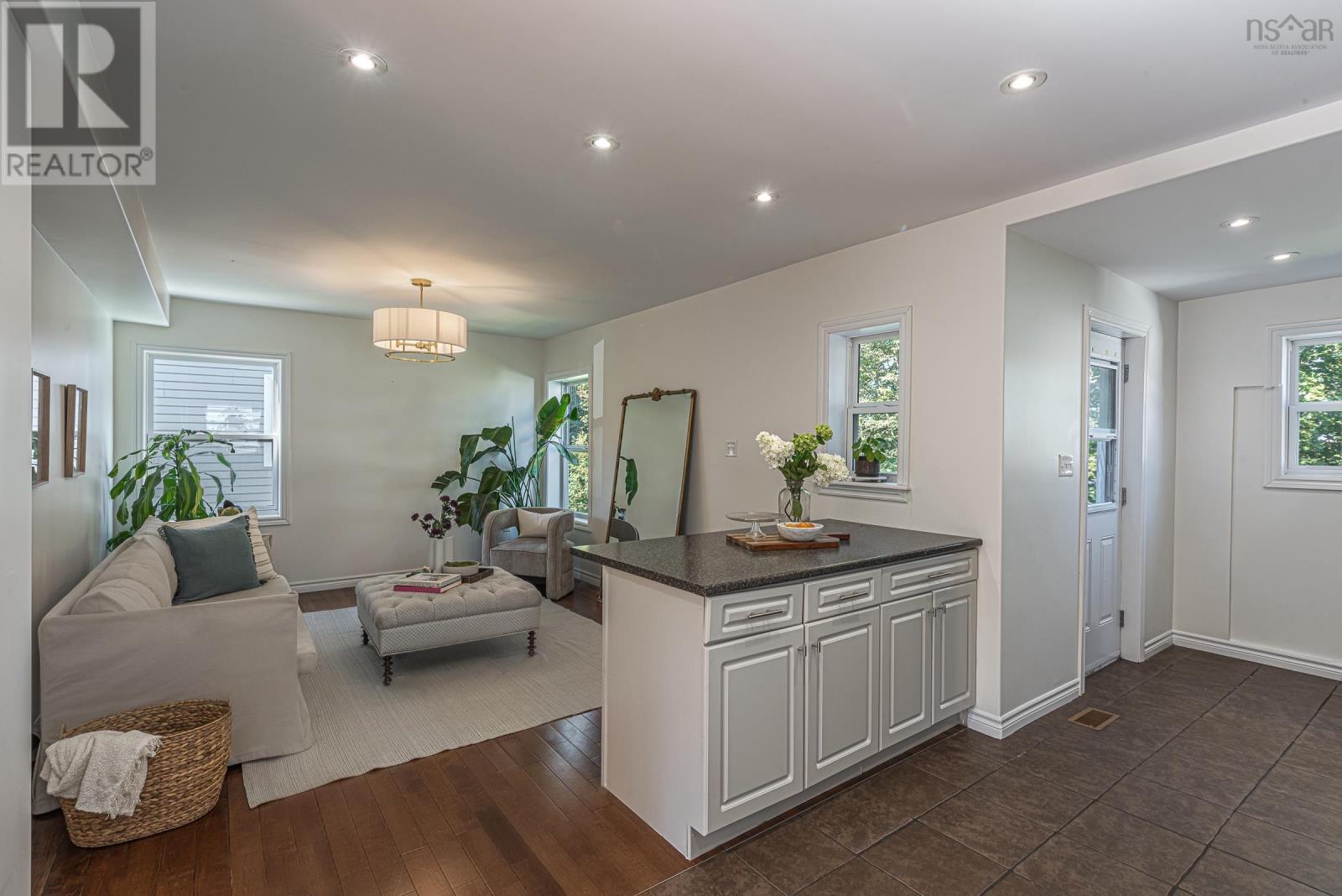 3631 Acadia Street - 10