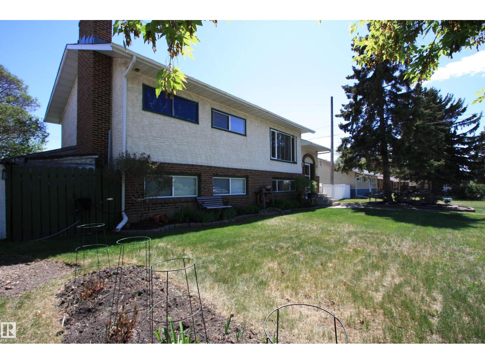 13315 136 ST NW - Image 2