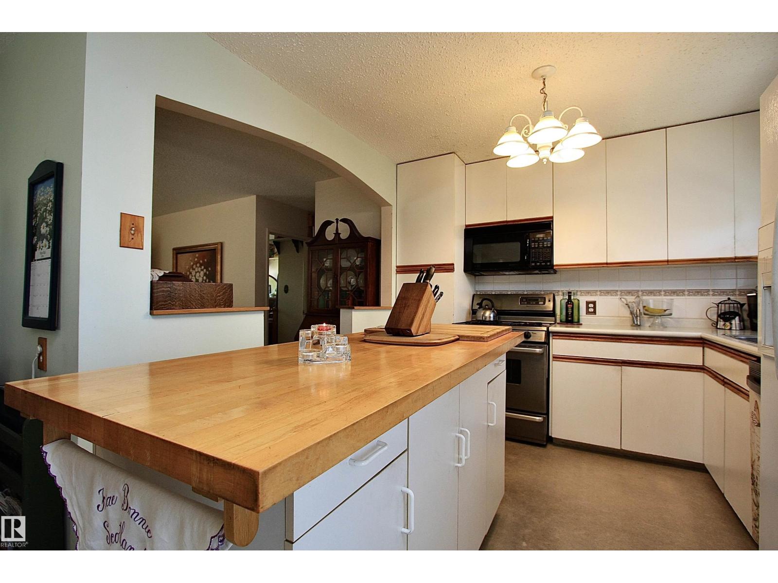 13315 136 ST NW - 14