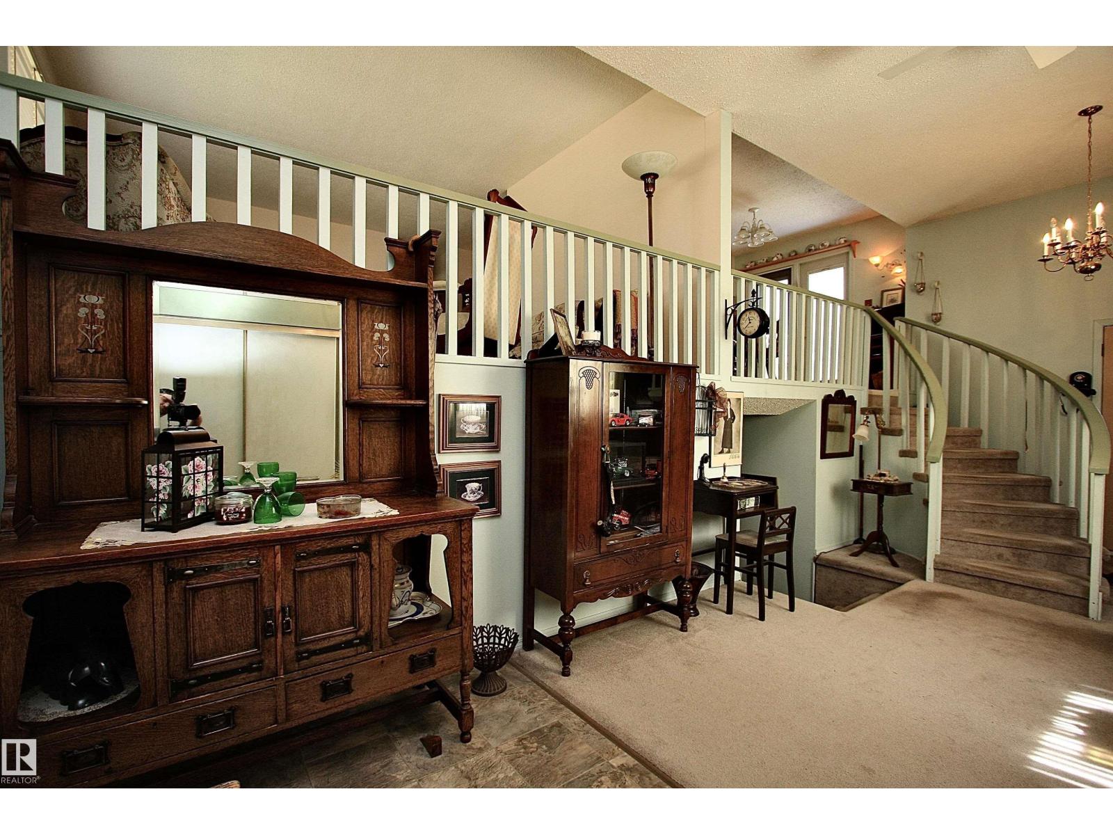 13315 136 ST NW - 9