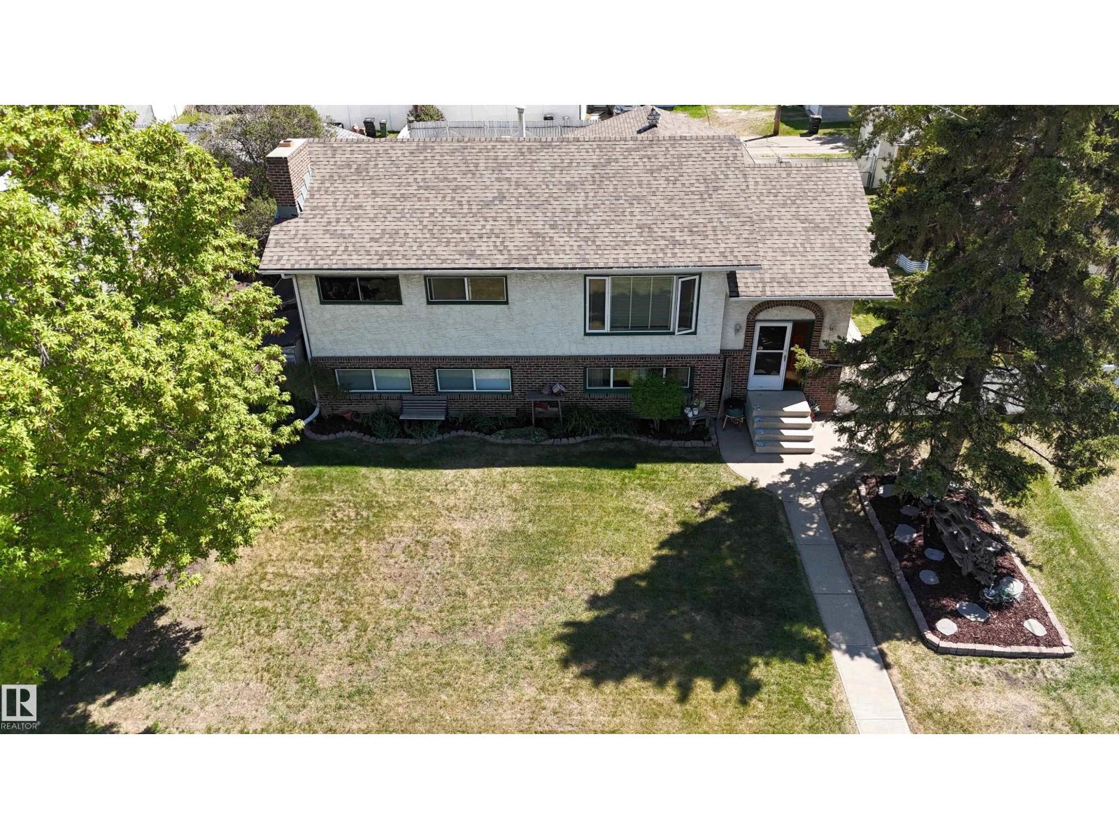 13315 136 ST NW - 5