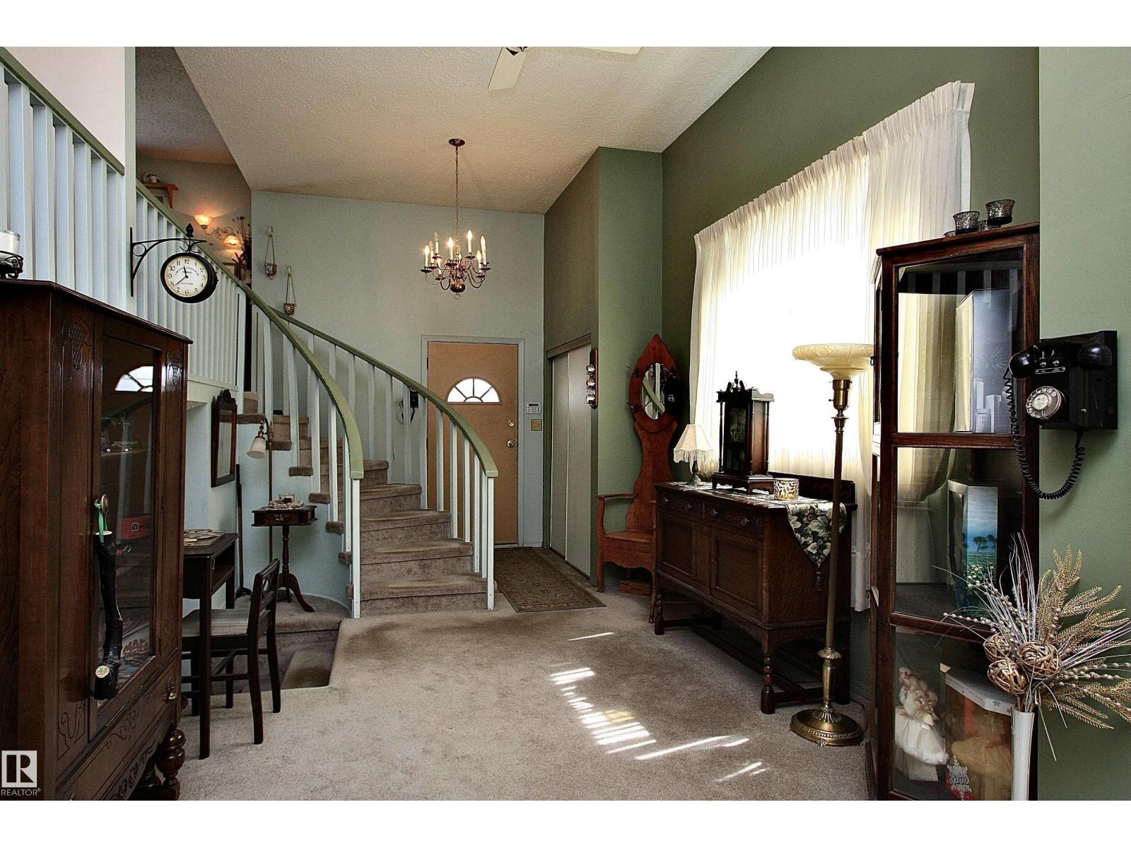 13315 136 ST NW - 10