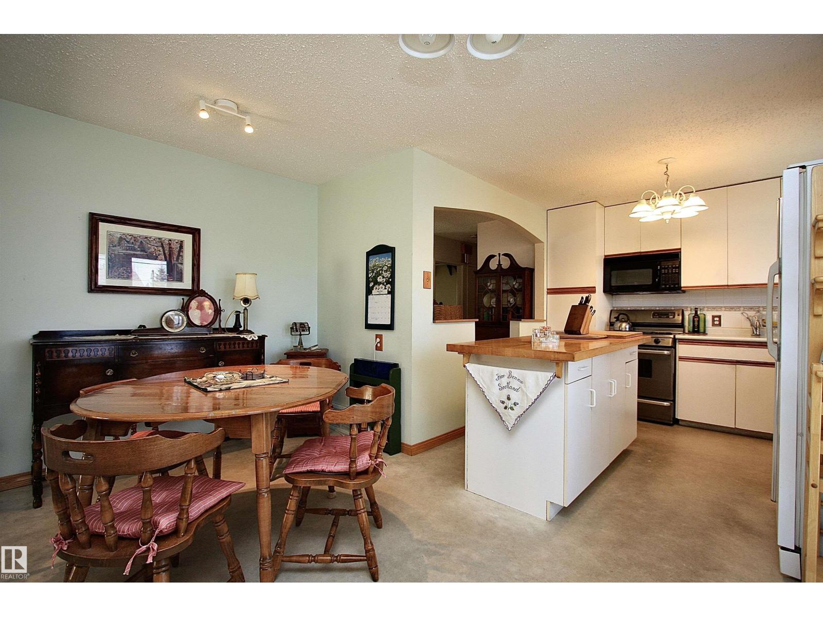 13315 136 ST NW - 12