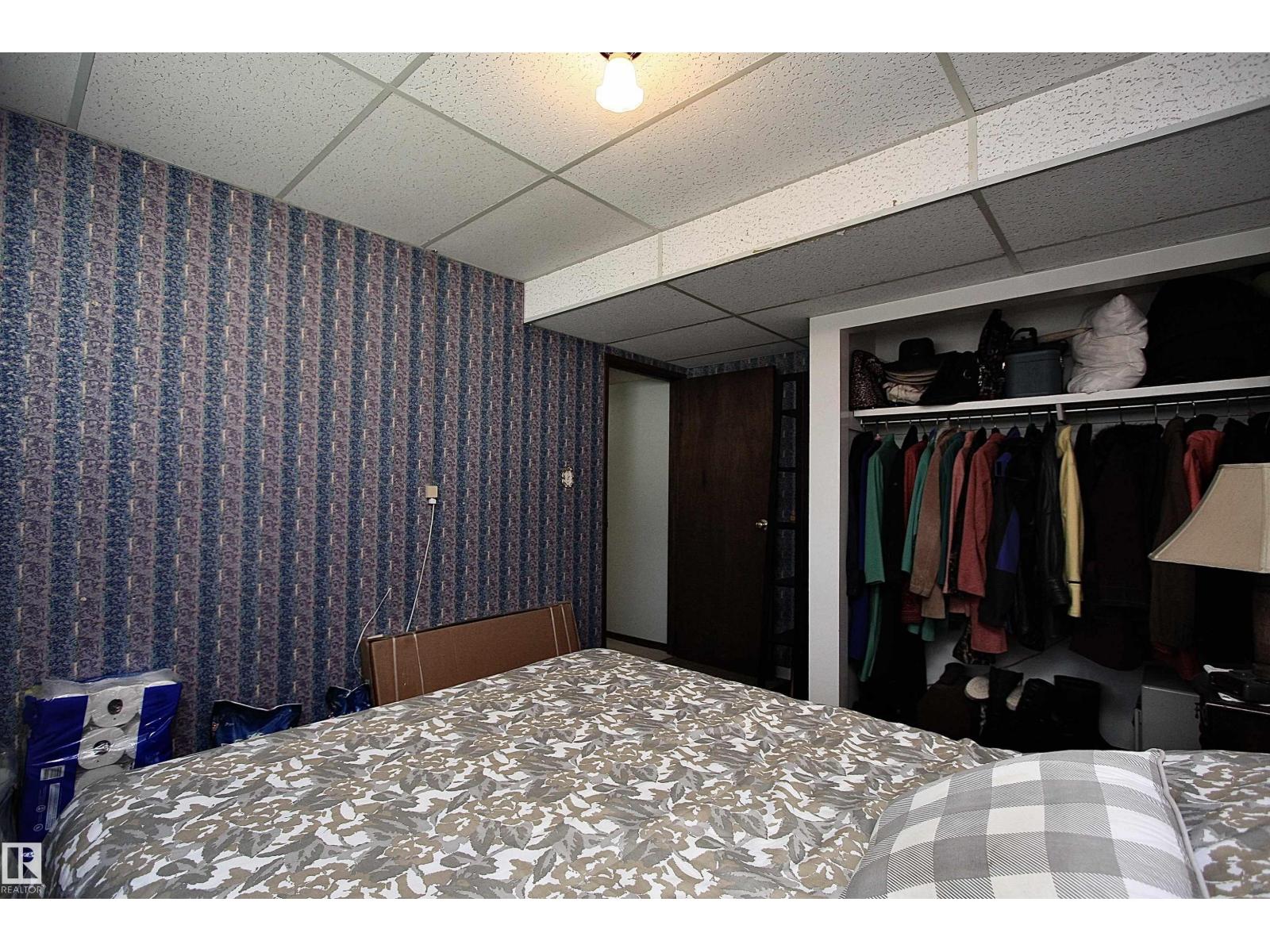 13315 136 ST NW - 37