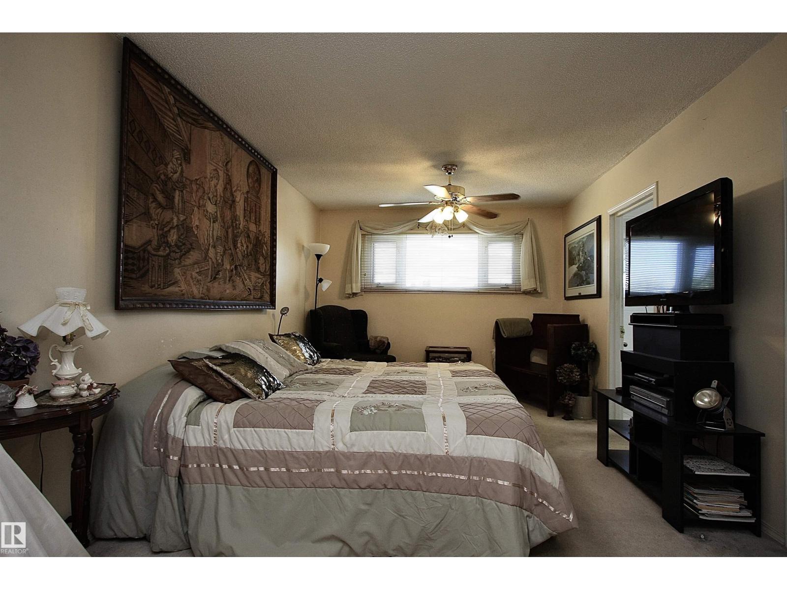 13315 136 ST NW - 20