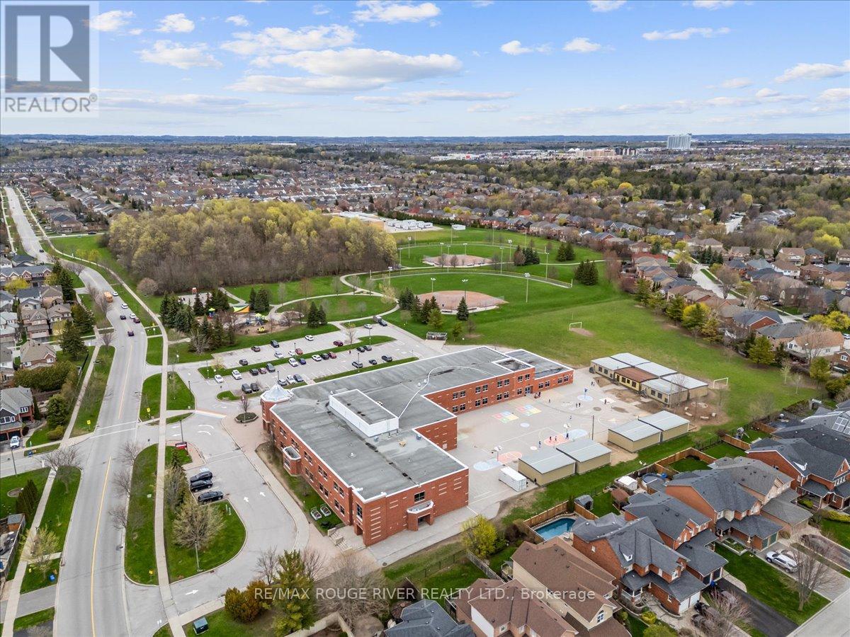 10 PLANTATION COURT - 29