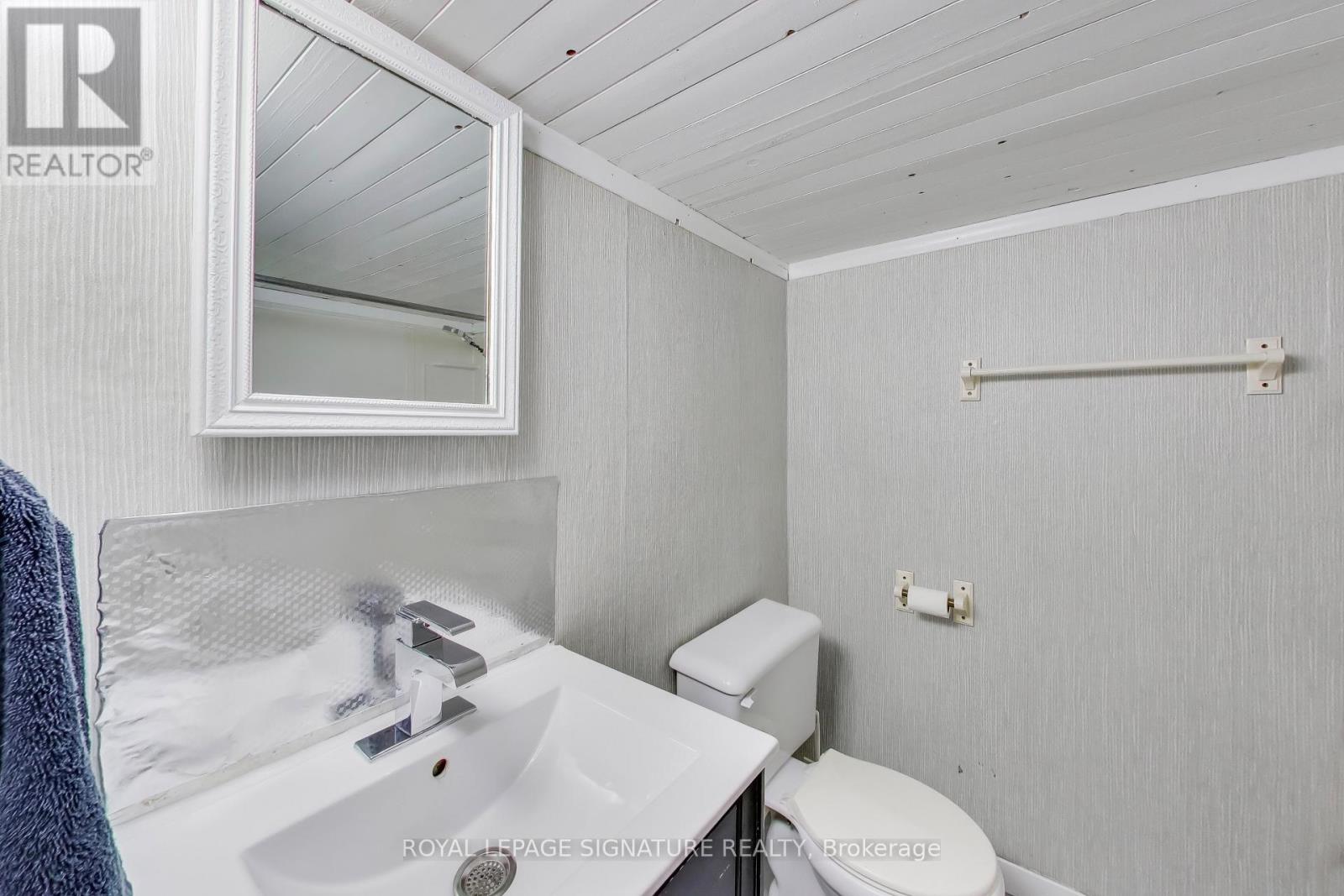 2102 GERRARD STREET E - 21