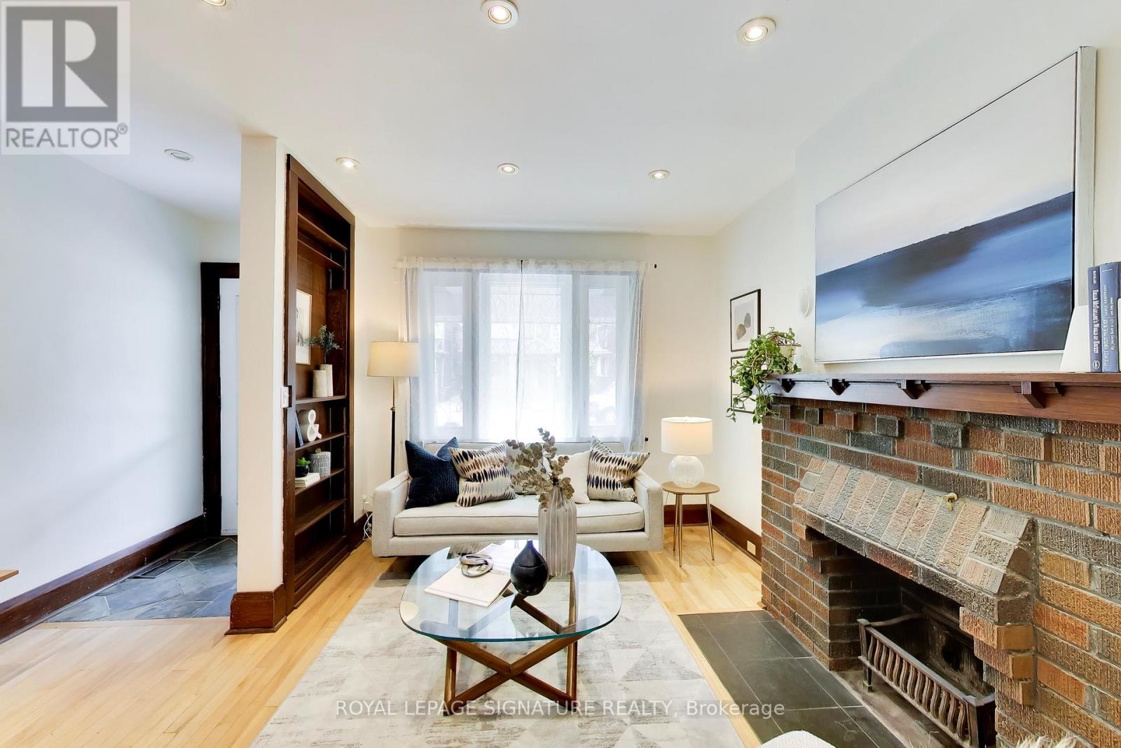 2102 GERRARD STREET E - 5