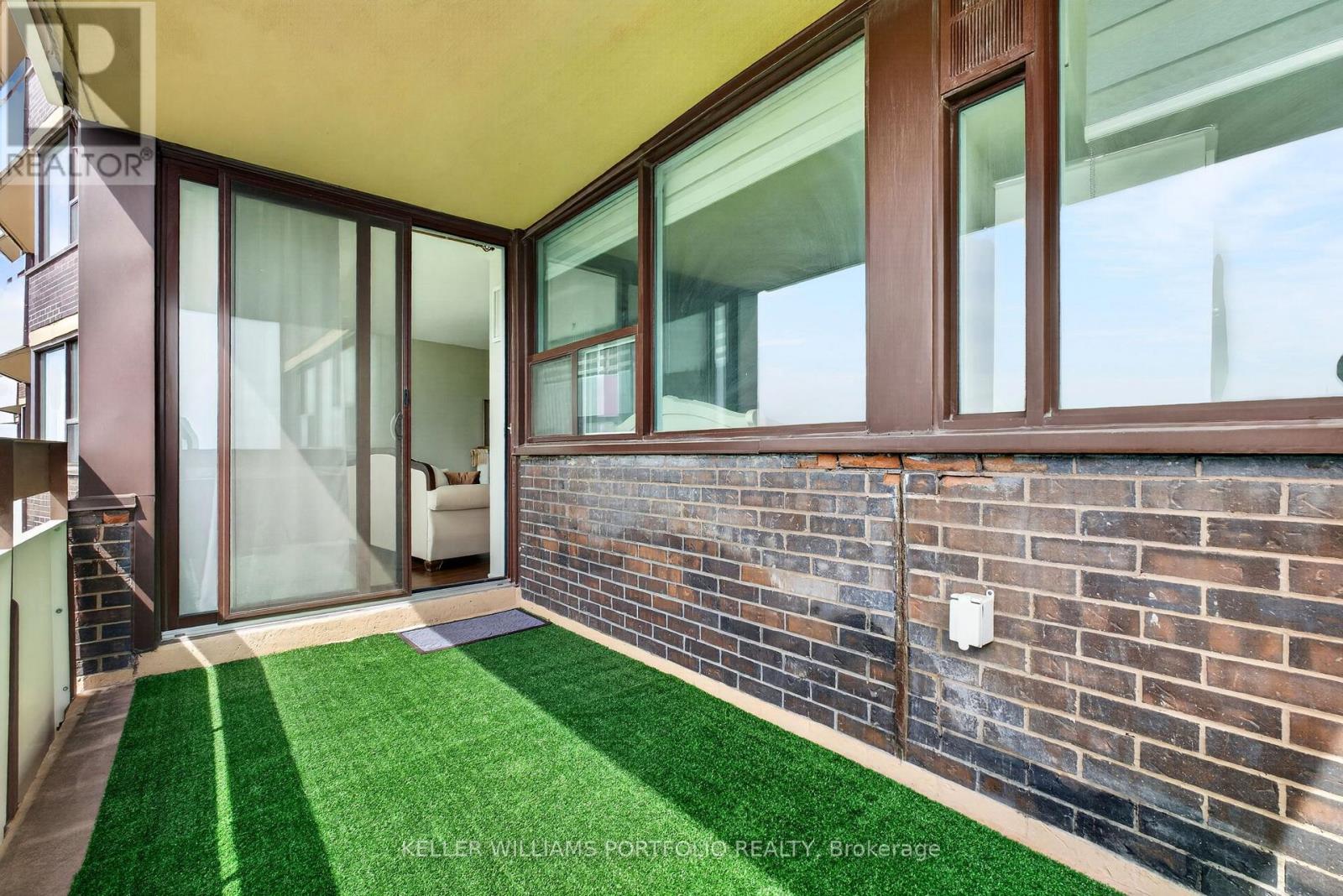 #1807 55 HUNTINGDALE BOULEVARD - 9