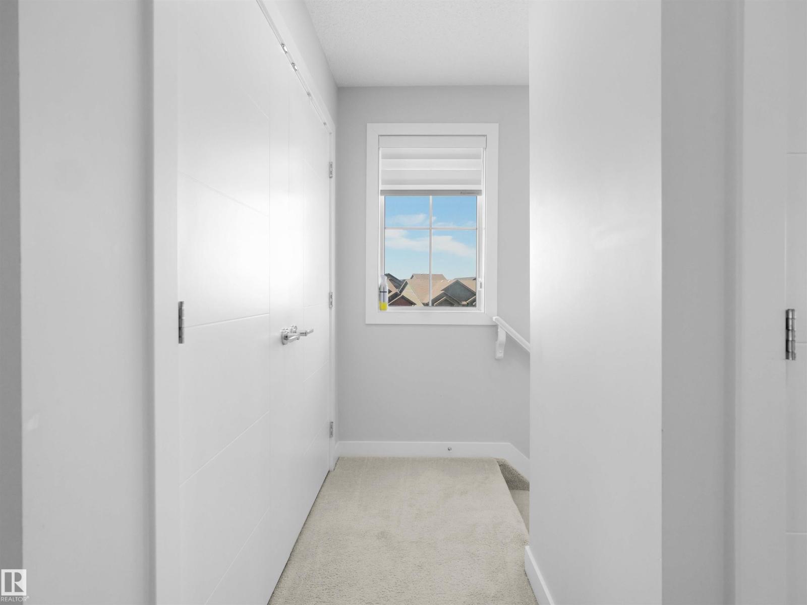 #39 1051 GRAYDON HILL BV SW - 26