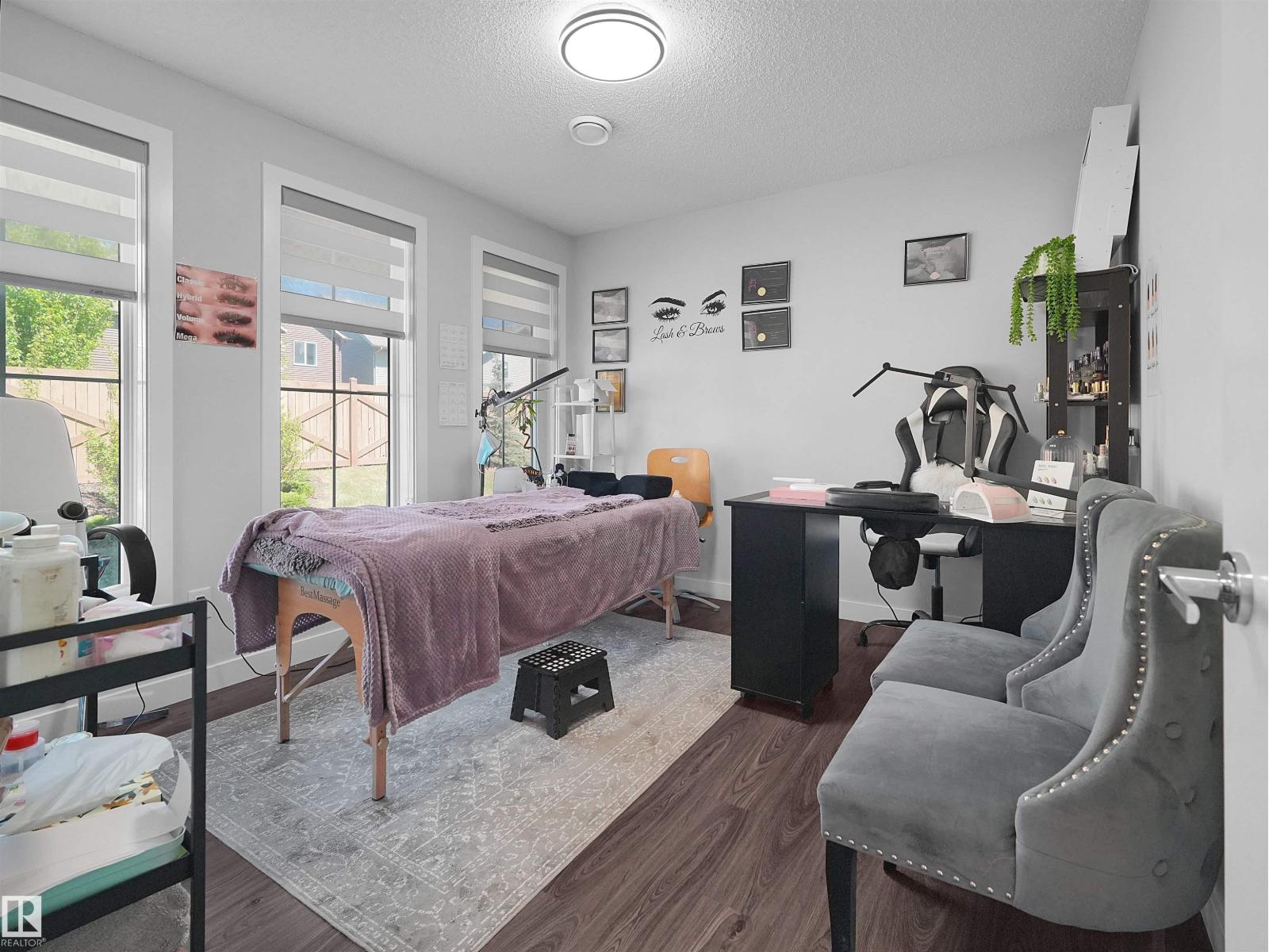 #39 1051 GRAYDON HILL BV SW - 8