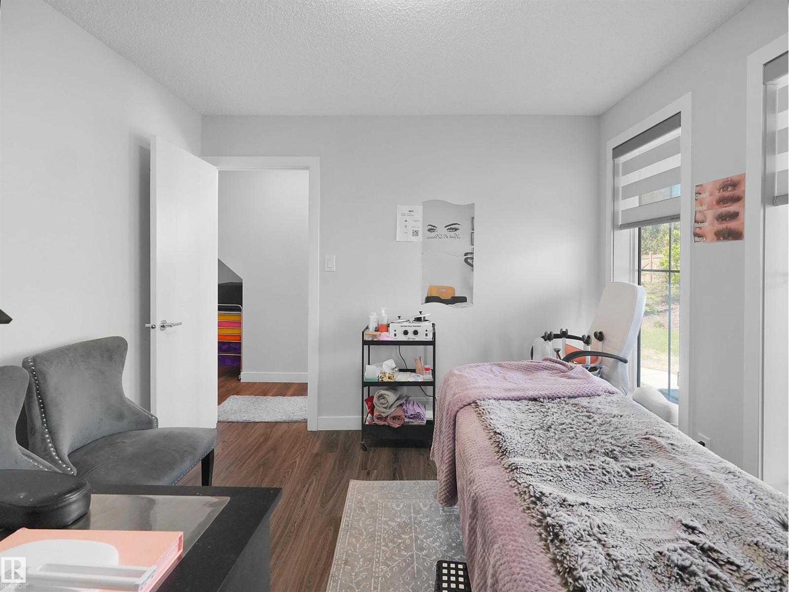 #39 1051 GRAYDON HILL BV SW - 9