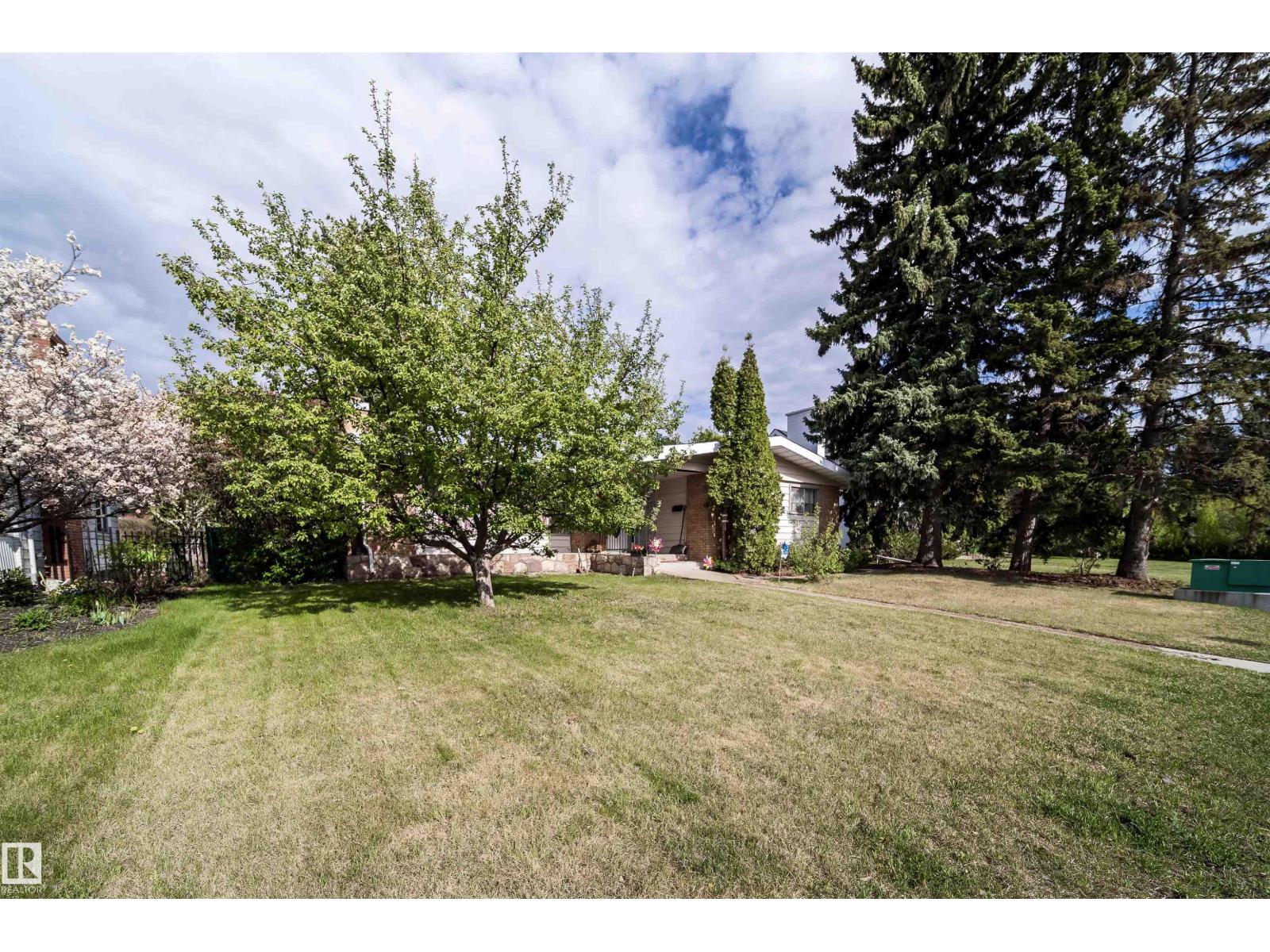 6403 132 ST NW - 10