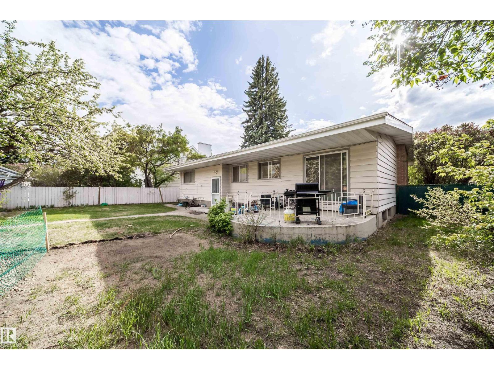 6403 132 ST NW - 14