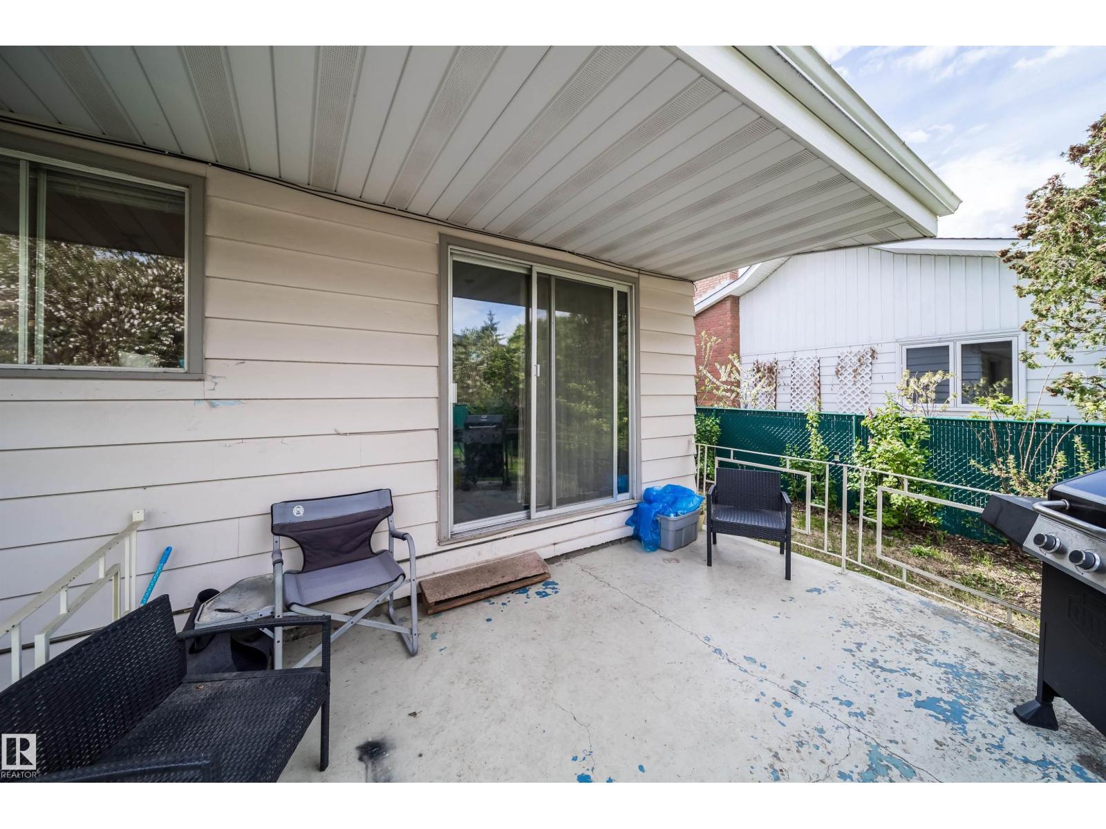 6403 132 ST NW - 16
