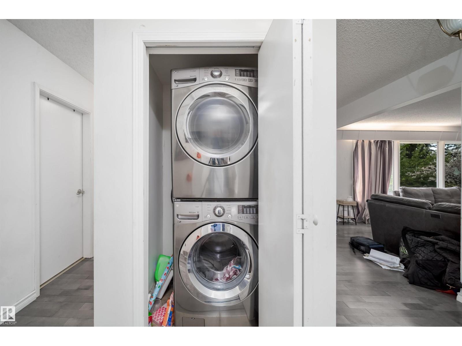 6403 132 ST NW - 20