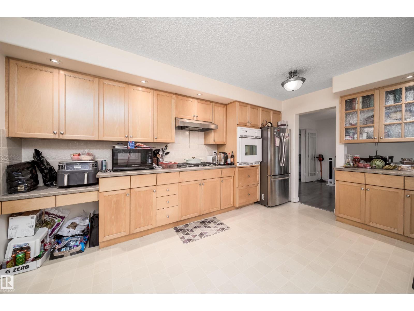6403 132 ST NW - 29
