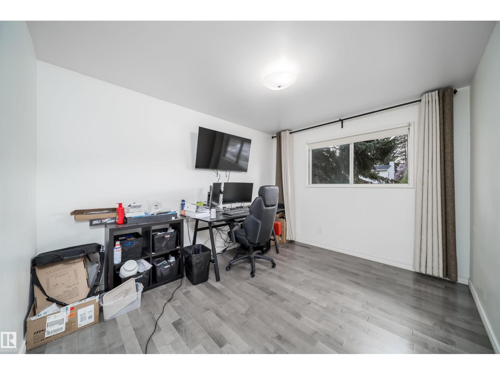 6403 132 ST NW - 37