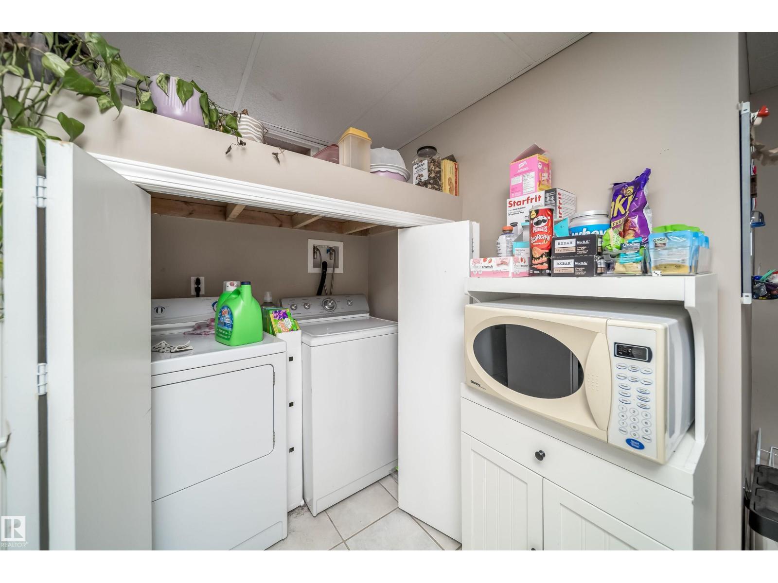 6403 132 ST NW - 50