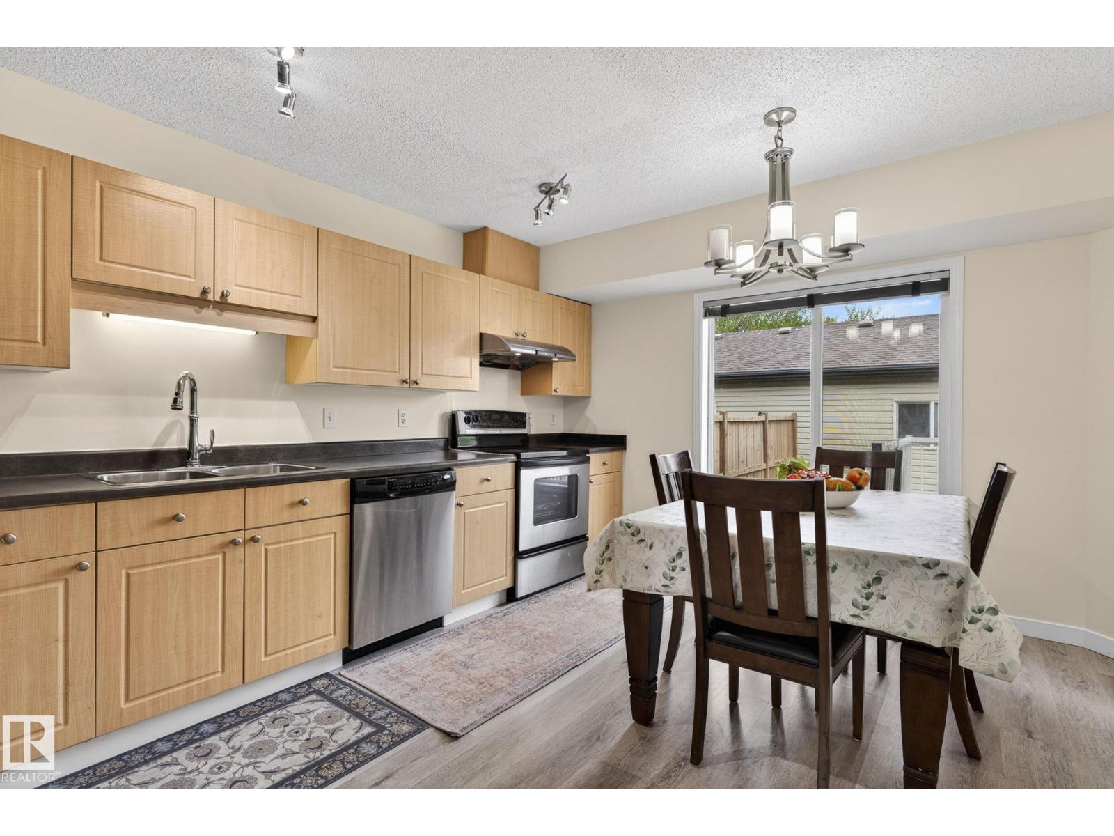 21244 90 AV NW - 7