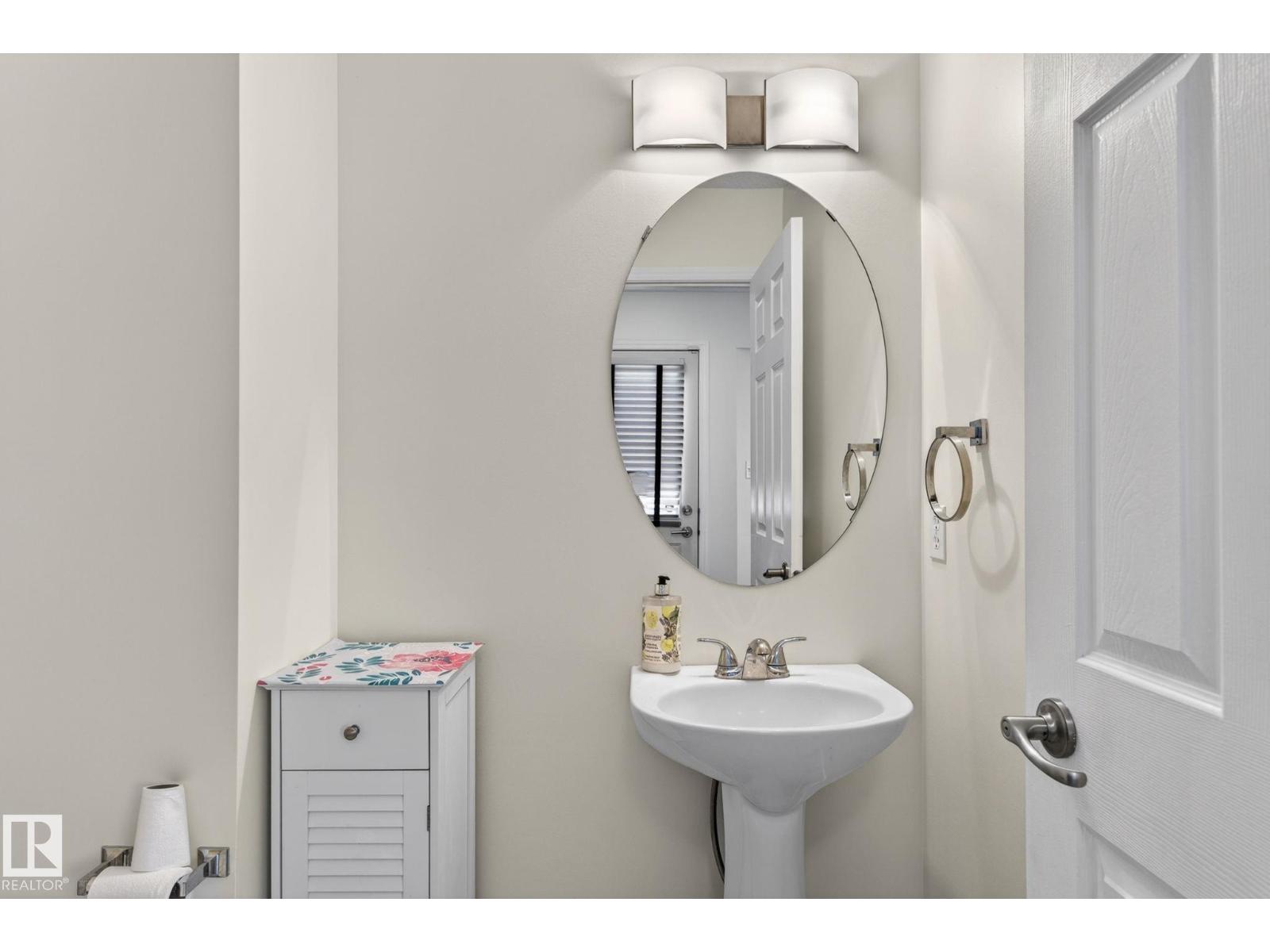 21244 90 AV NW - 14