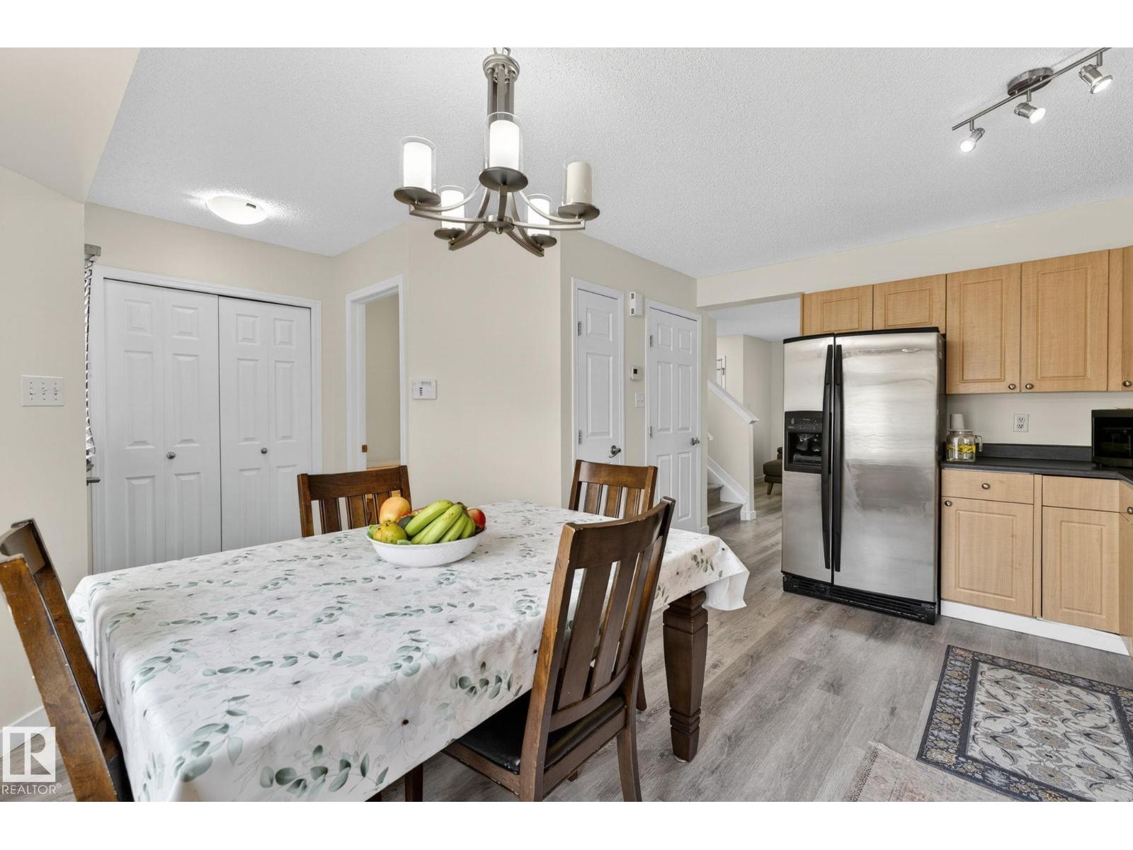 21244 90 AV NW - 10