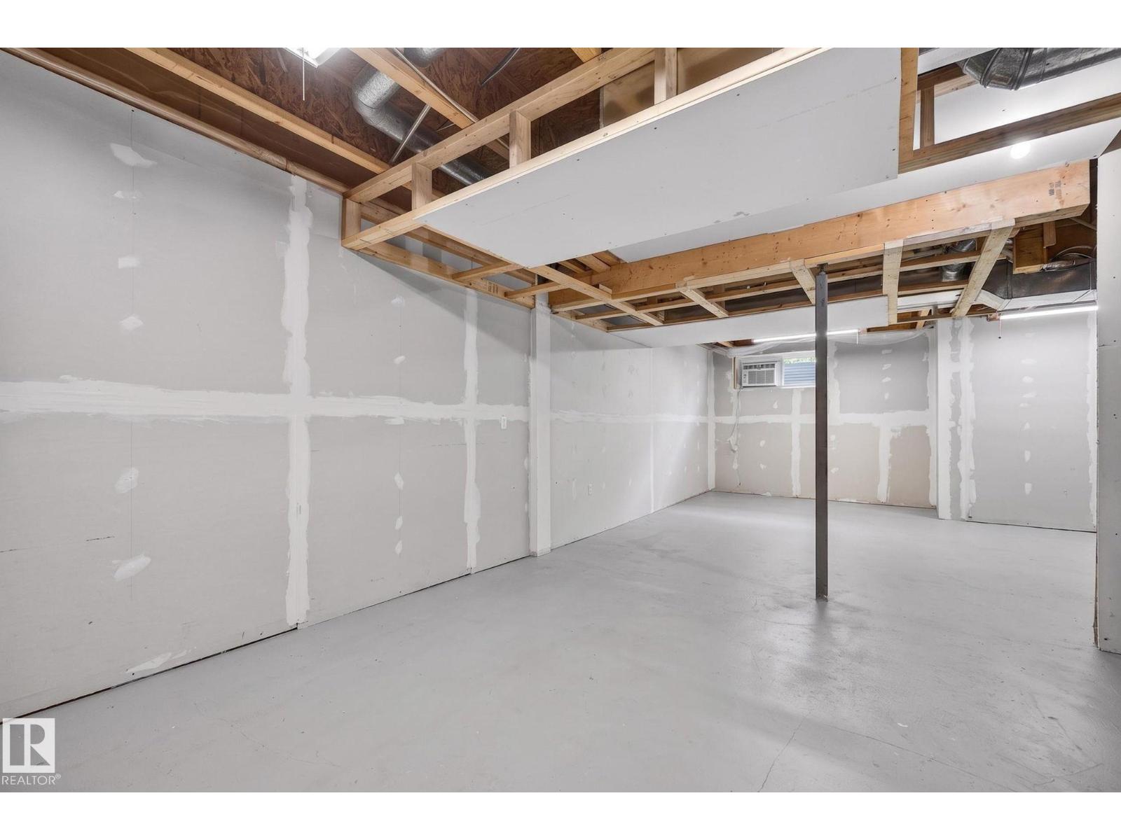 21244 90 AV NW - 26