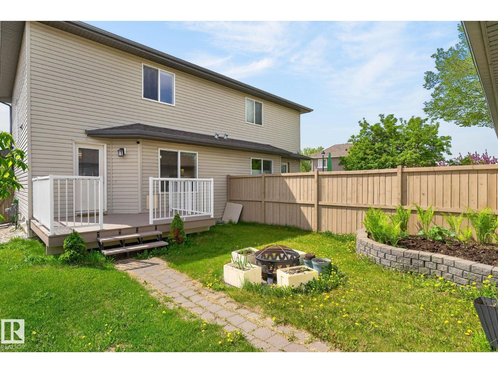 21244 90 AV NW - 30