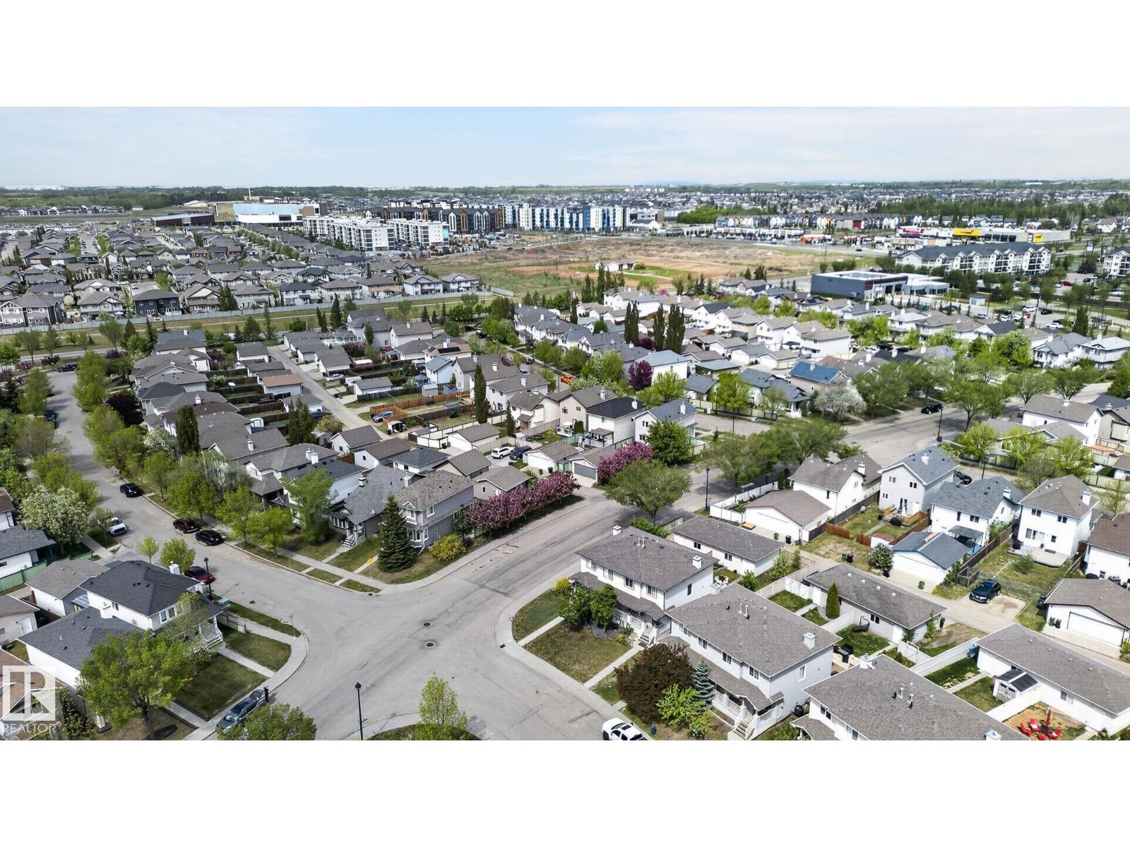 21244 90 AV NW - 38