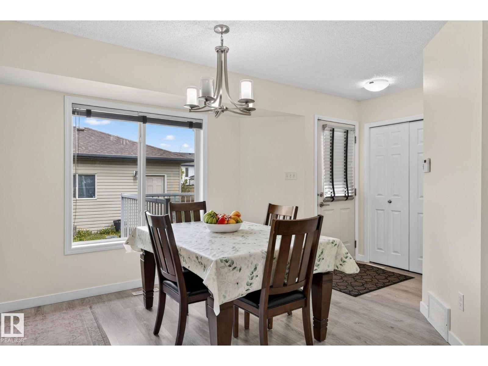 21244 90 AV NW - 13