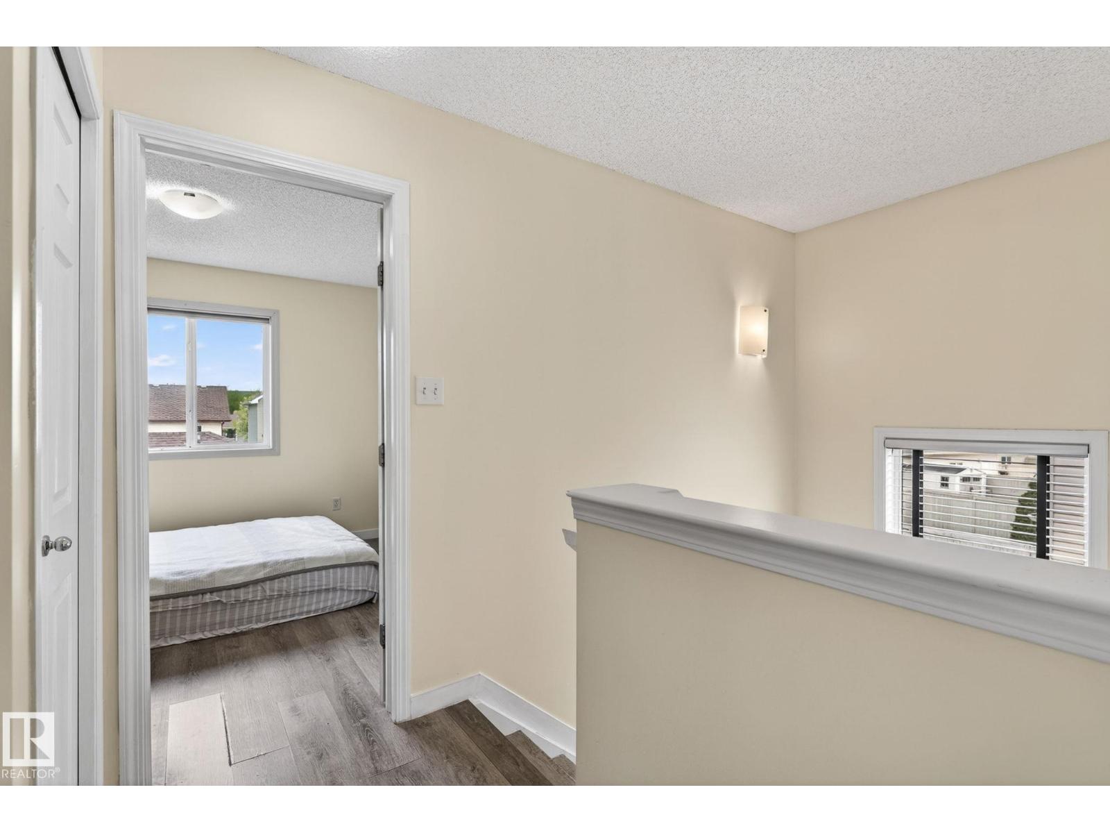 21244 90 AV NW - 21
