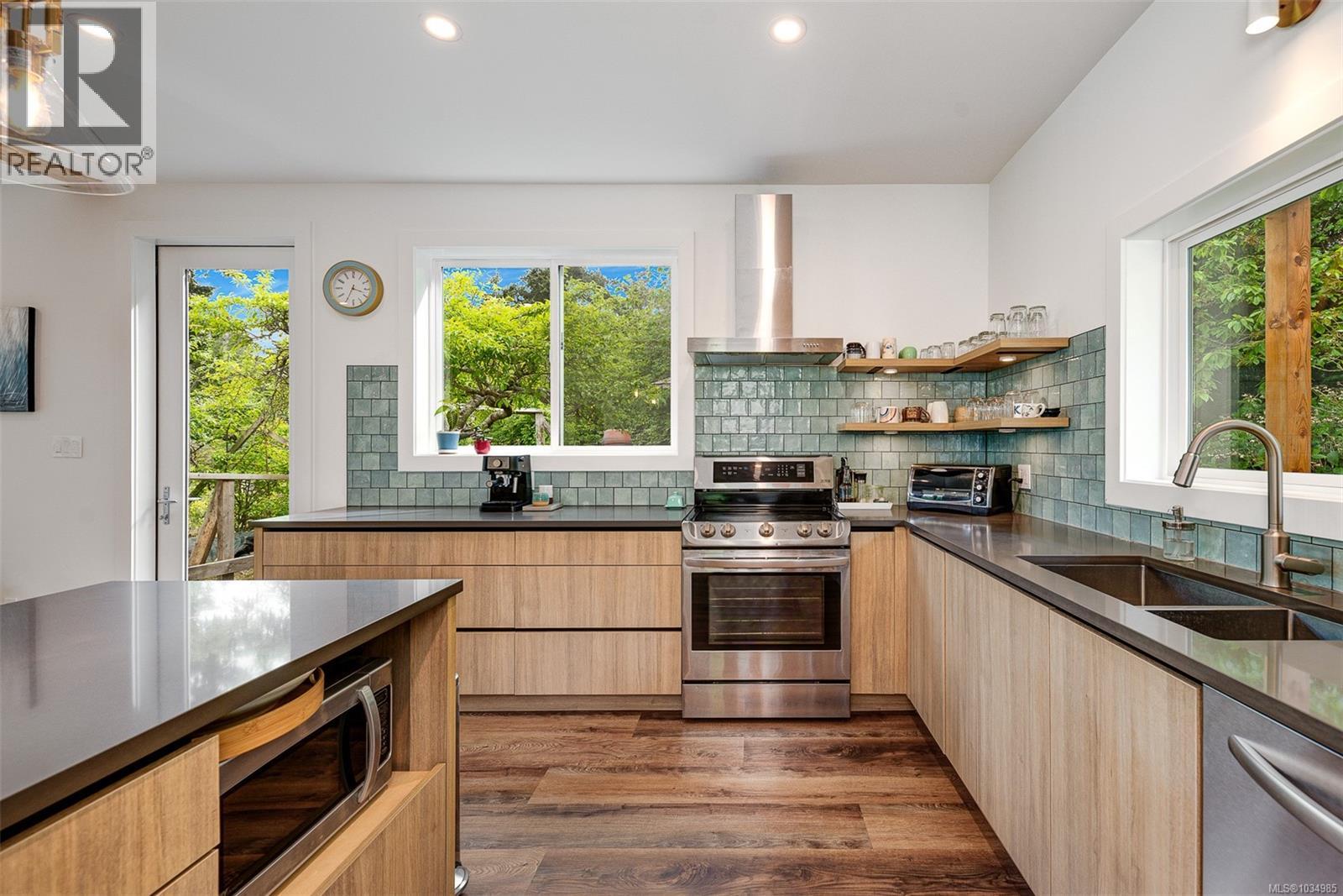 841 Burrill Rd - Image 3