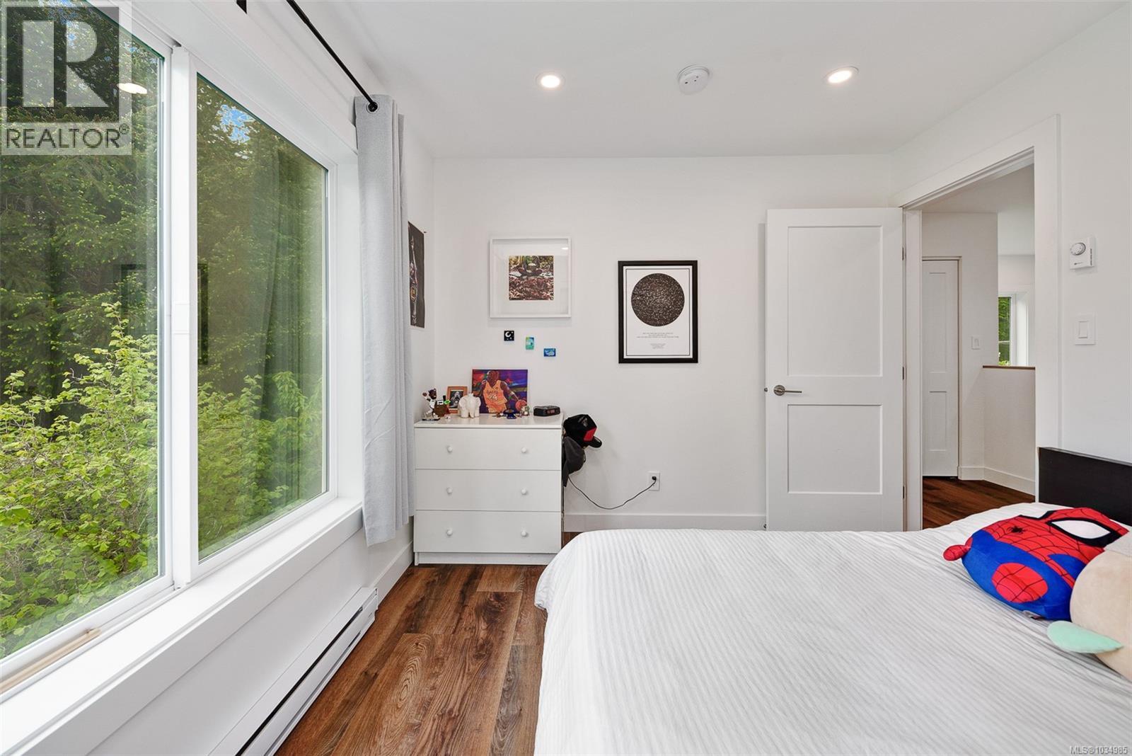 841 Burrill Rd - 17